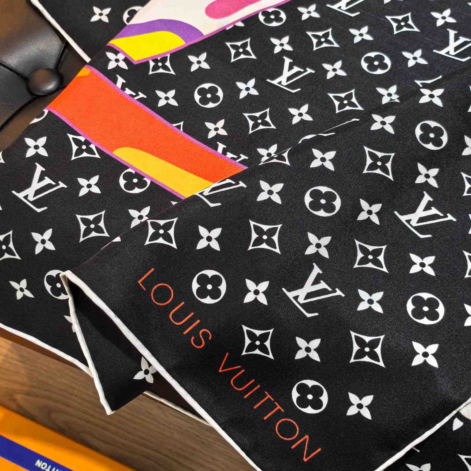 Louis Vuitton LV x TM Monogram Superflat Square 90    - 