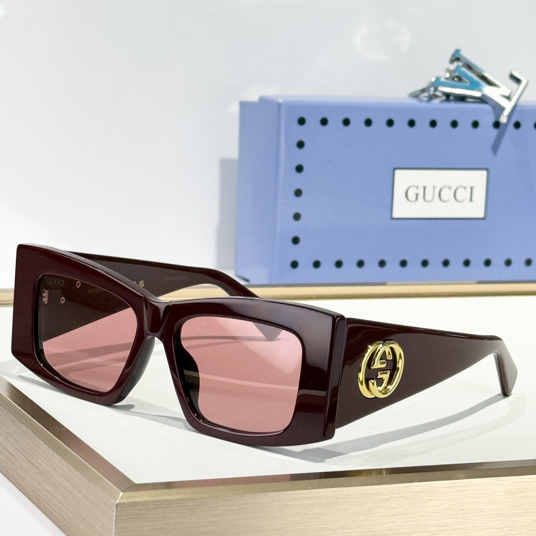 Gucci Square Frame Sunglasses   GG1842S - PerfectKickZ