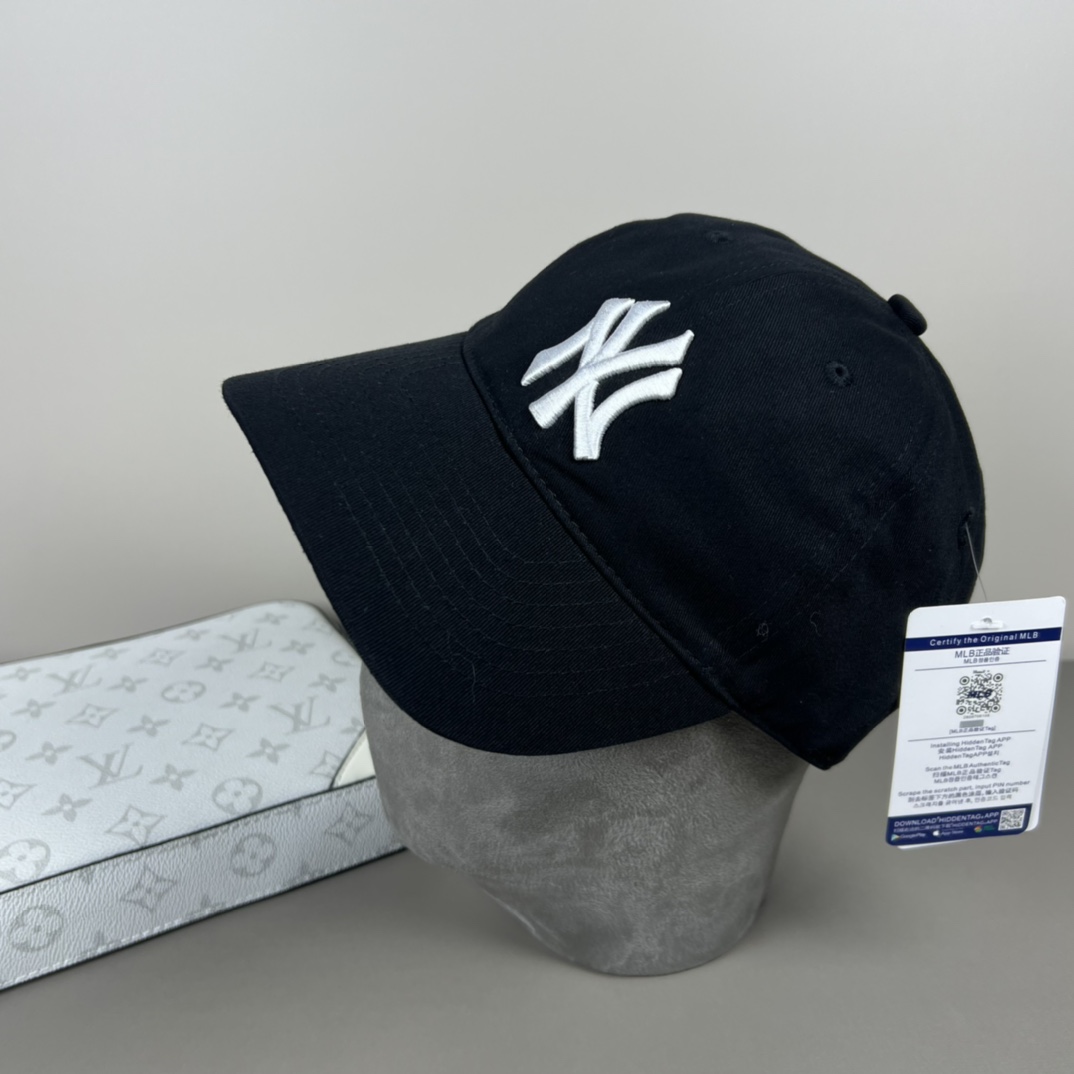 New York Yankees Cap In Black - PerfectKickZ