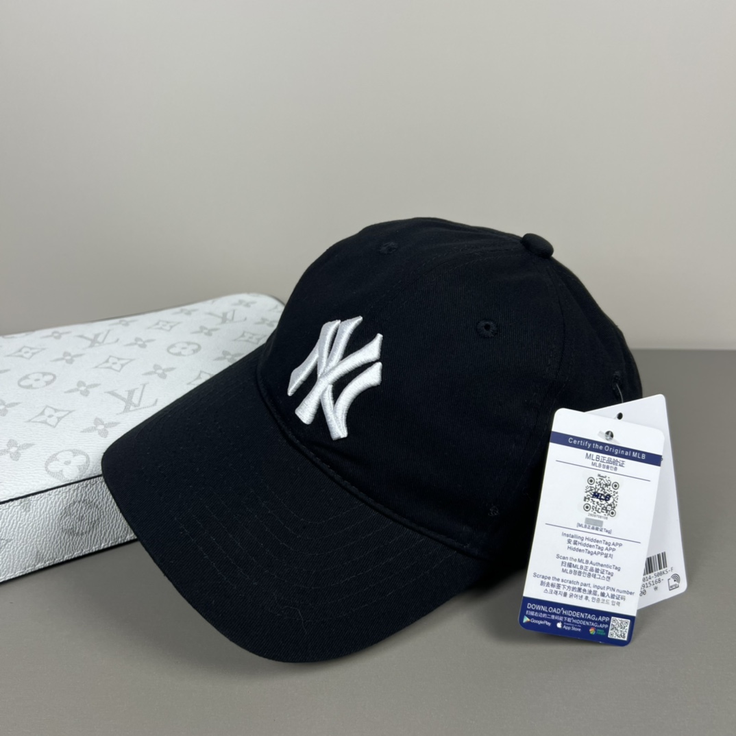 New York Yankees Cap In Black - PerfectKickZ