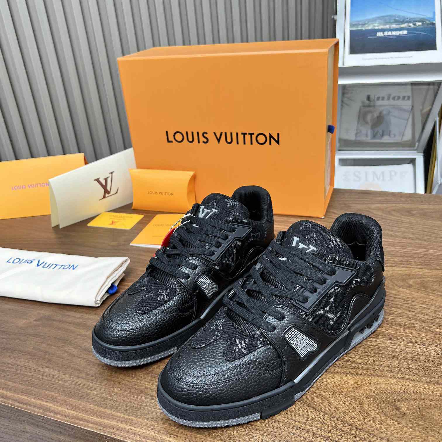 Louis Vuitton LV Trainer Sneaker    1A9IPP - PerfectKickZ