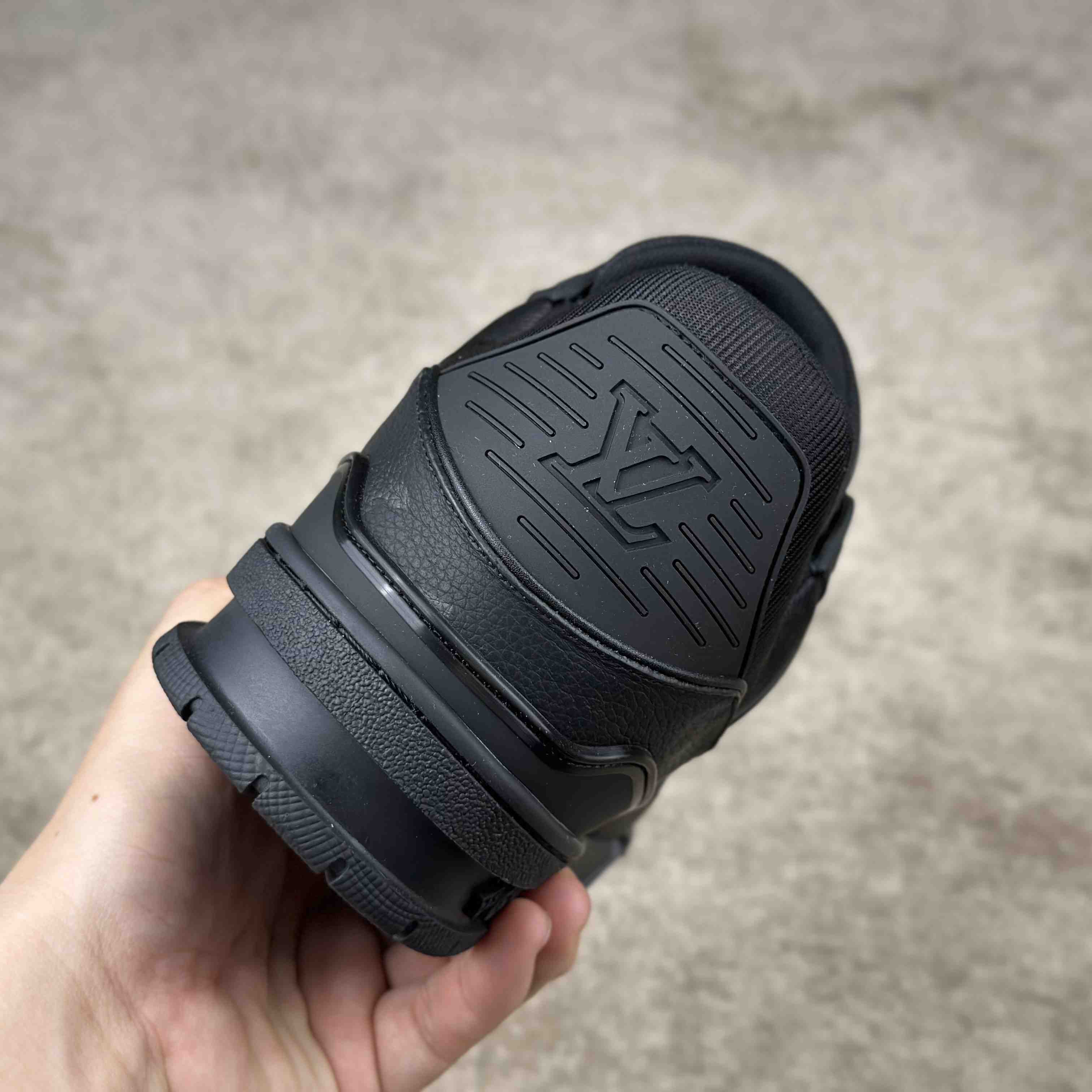 Louis Vuitton LV Trainer Sneaker       1AHDBU - PerfectKickZ