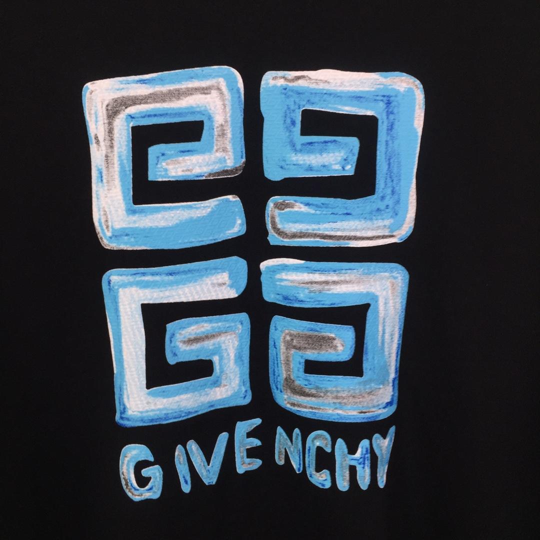 Givenchy 4G T-shirt In Cotton - PerfectKickZ