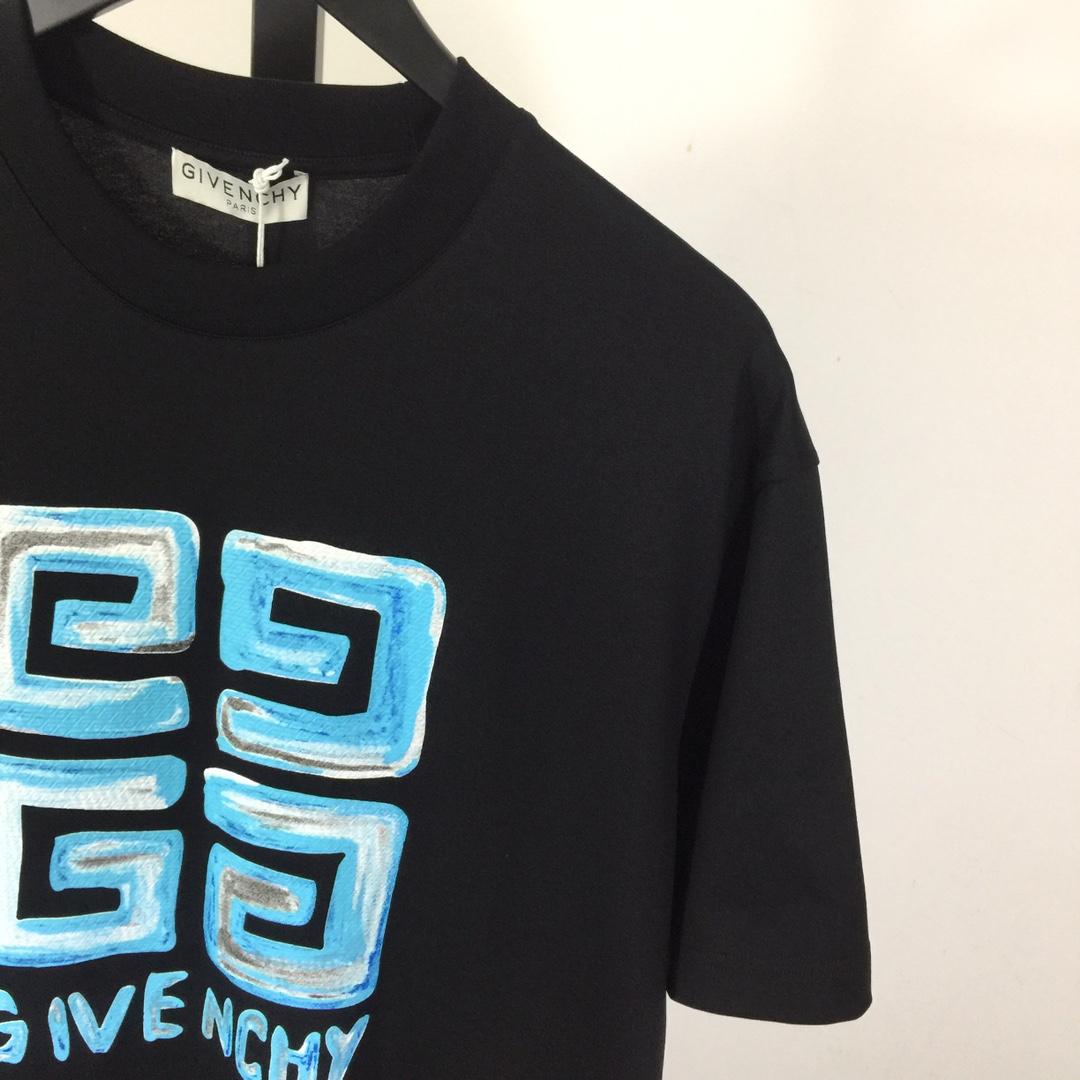 Givenchy 4G T-shirt In Cotton - PerfectKickZ