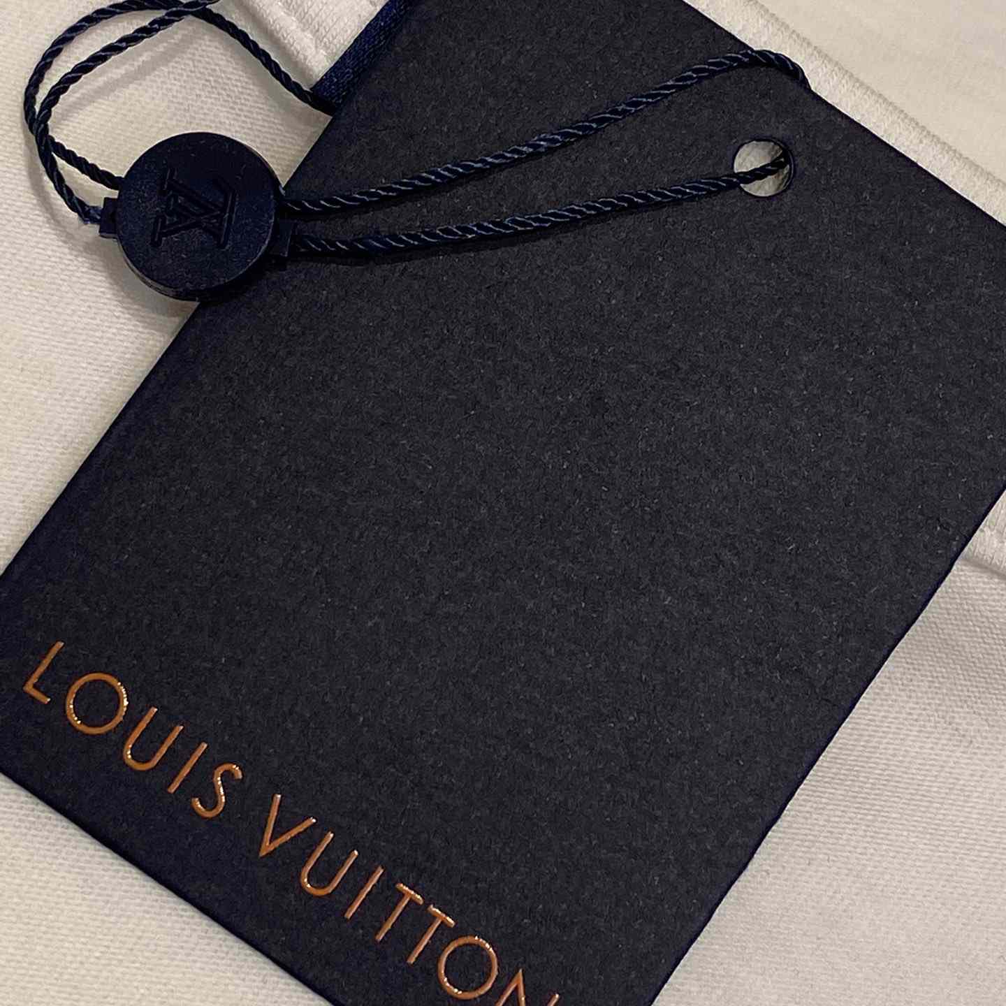 Louis Vuitton Monogram Flower 3D Gradient Print T-Shirt   1AGTRH - PerfectKickZ