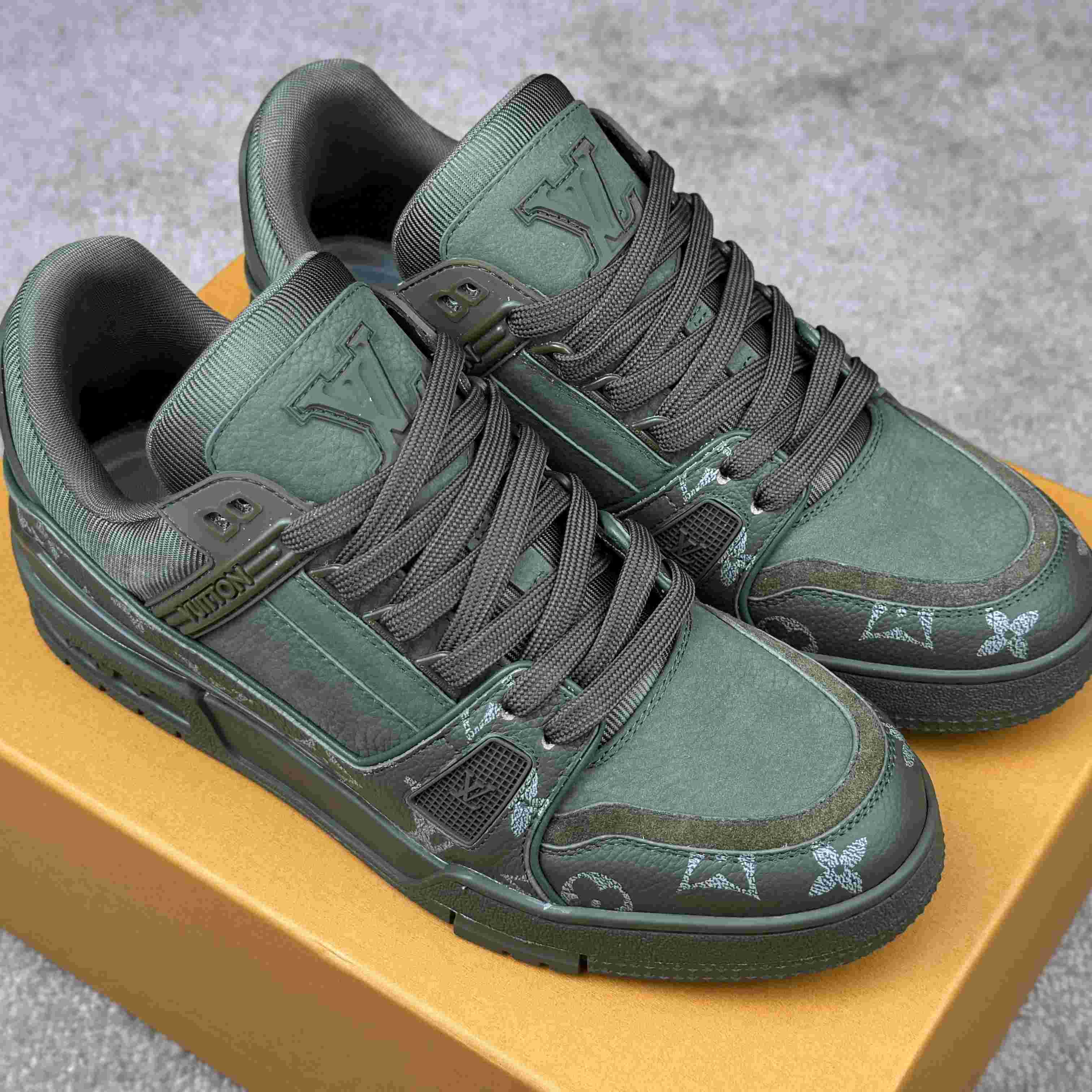 Louis Vuitton LV Trainer Sneaker       1AH995 - PerfectKickZ