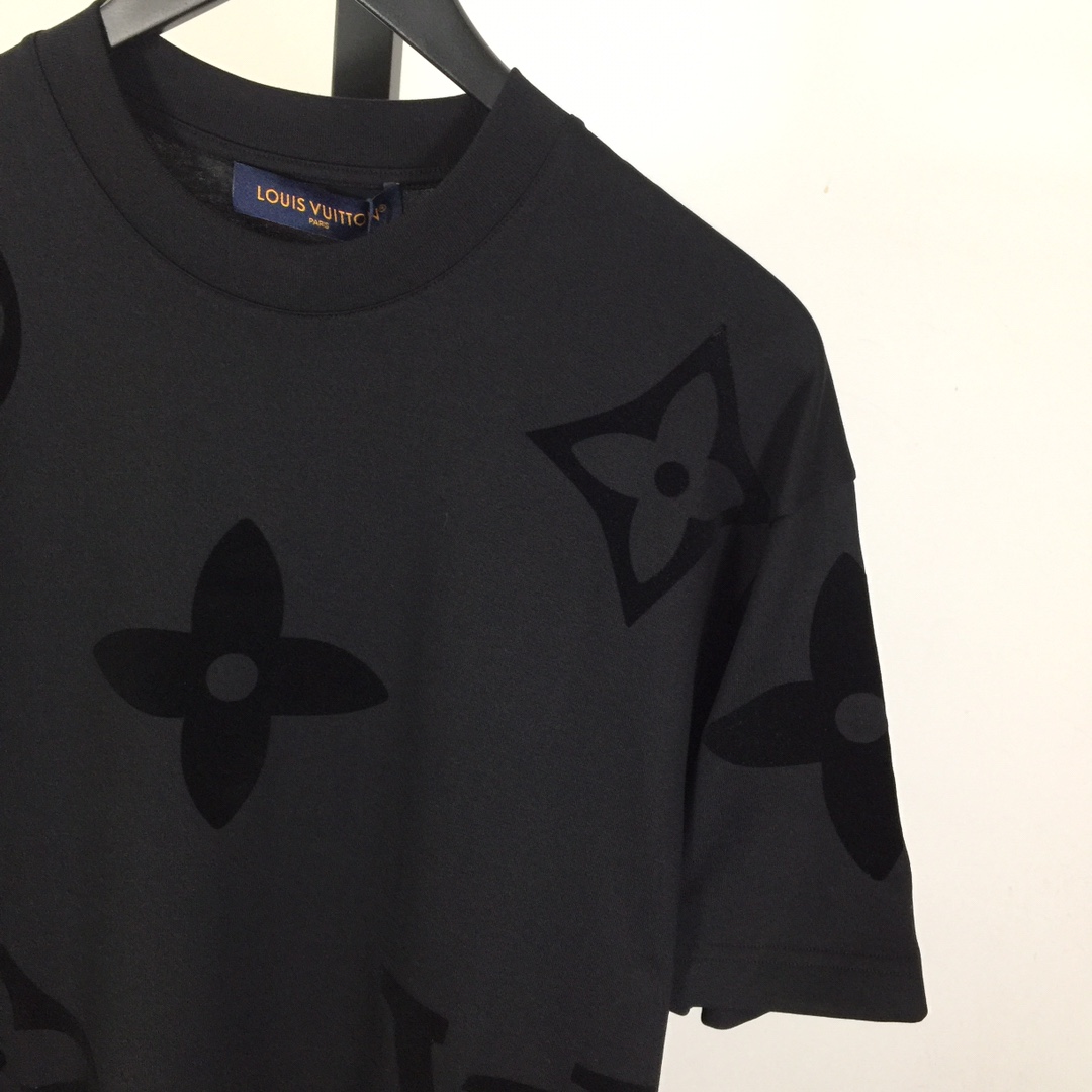 Louis Vuitton Monogram Cotton T-Shirt   1AFYF0 - PerfectKickZ