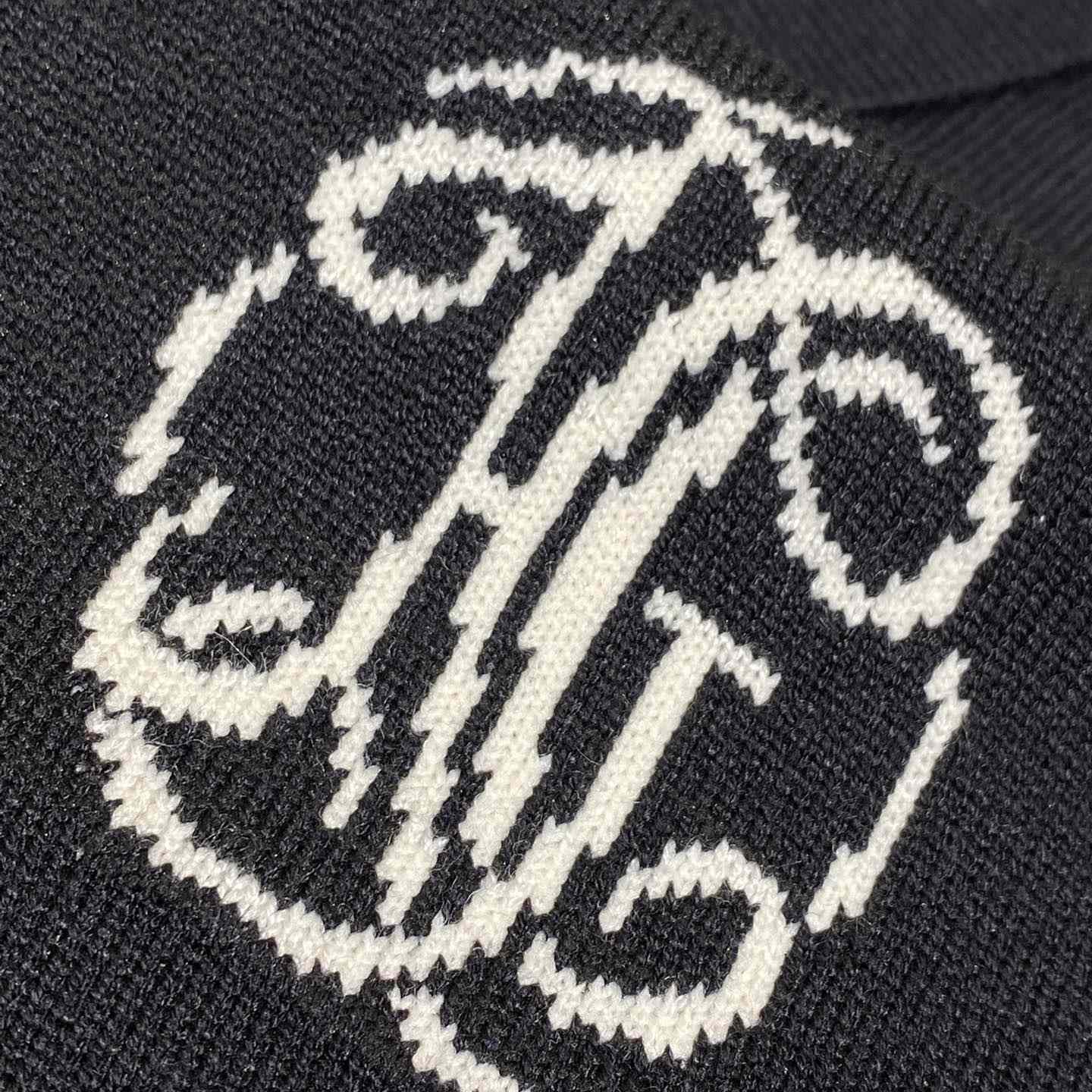 Givenchy Polo In Knit with HG Jacquard - PerfectKickZ