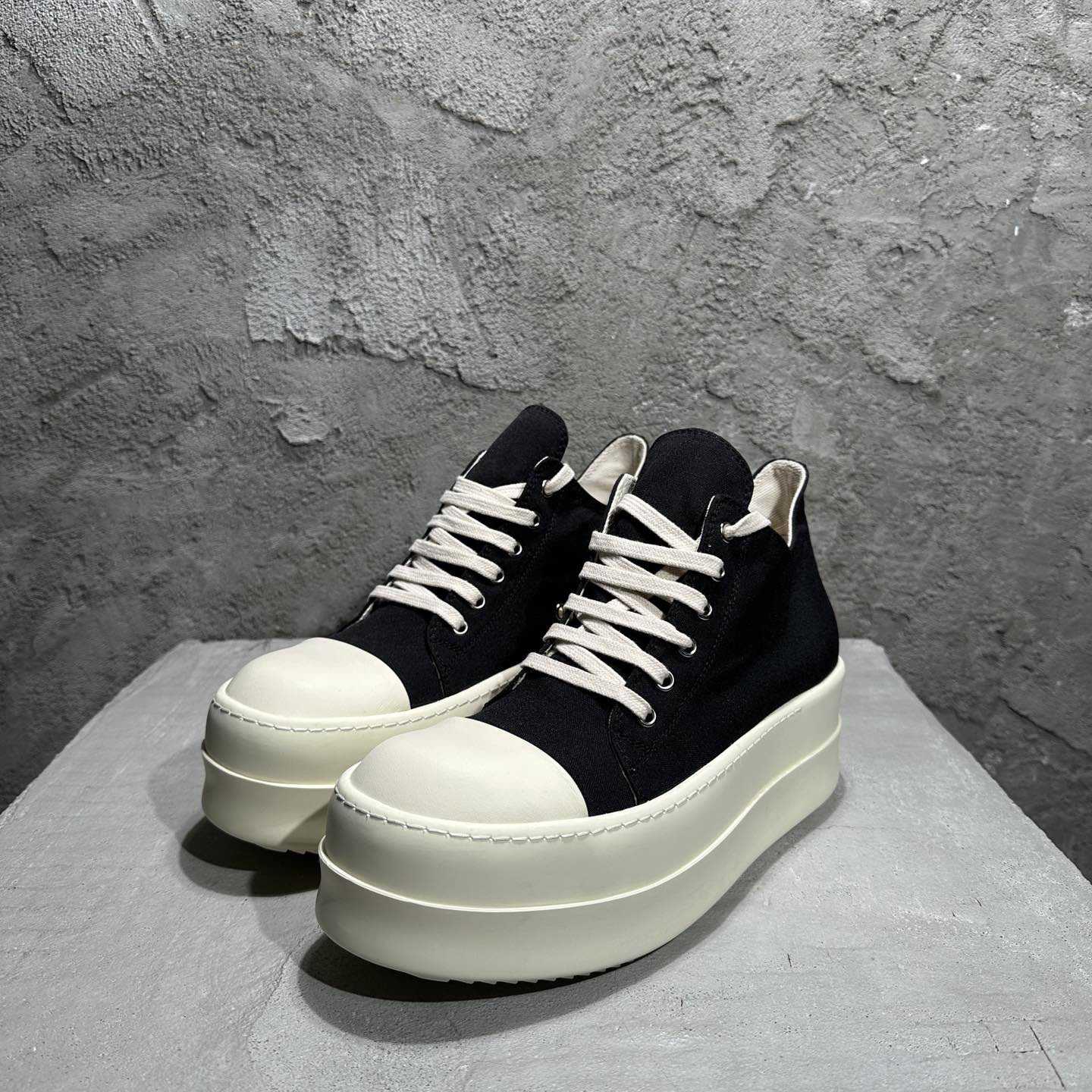Rick Owens Low-Top Sneakers - PerfectKickZ