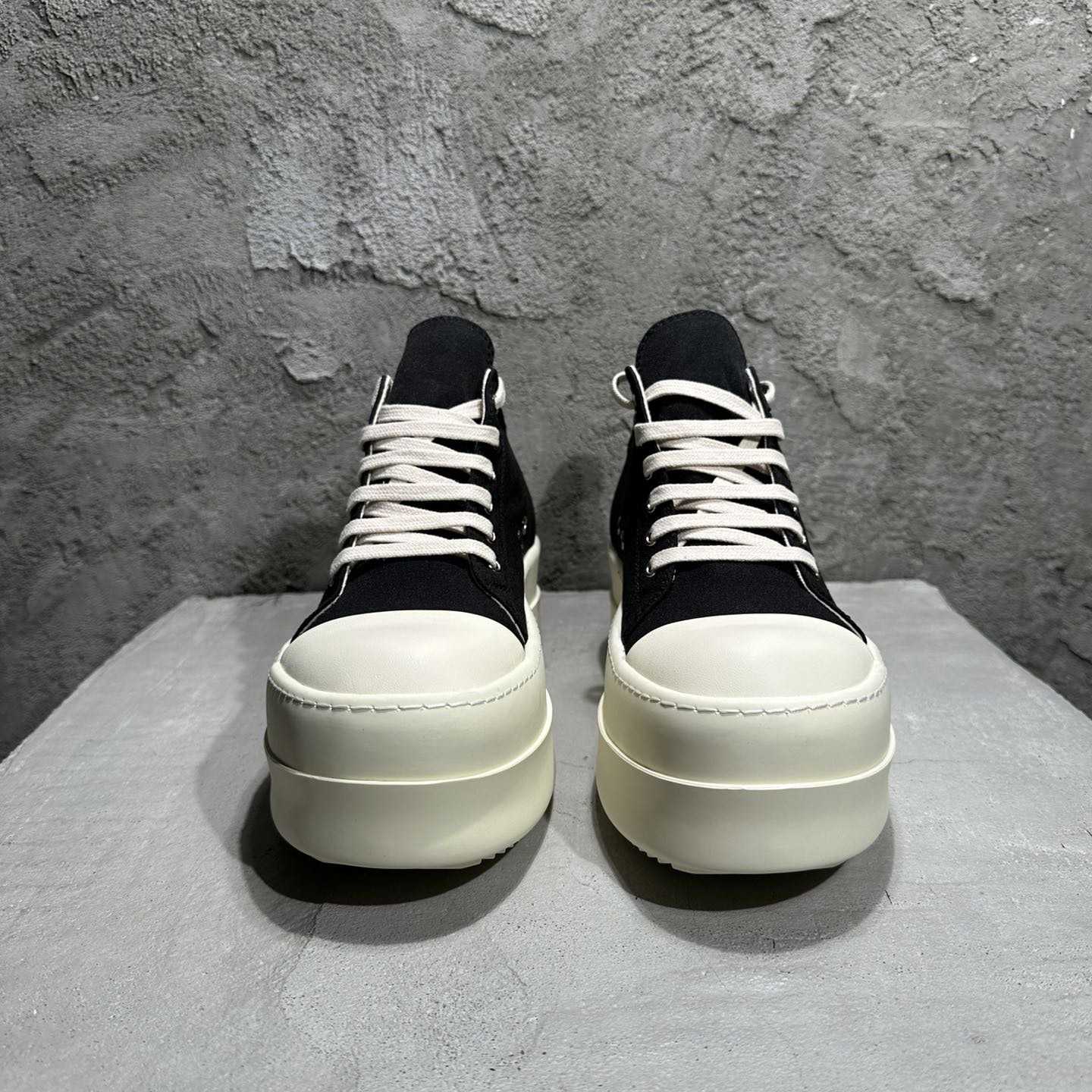 Rick Owens Low-Top Sneakers - PerfectKickZ