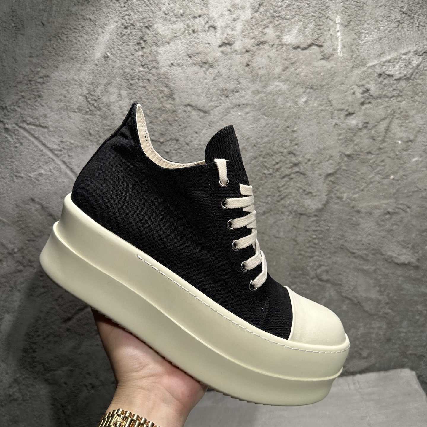 Rick Owens Low-Top Sneakers - PerfectKickZ