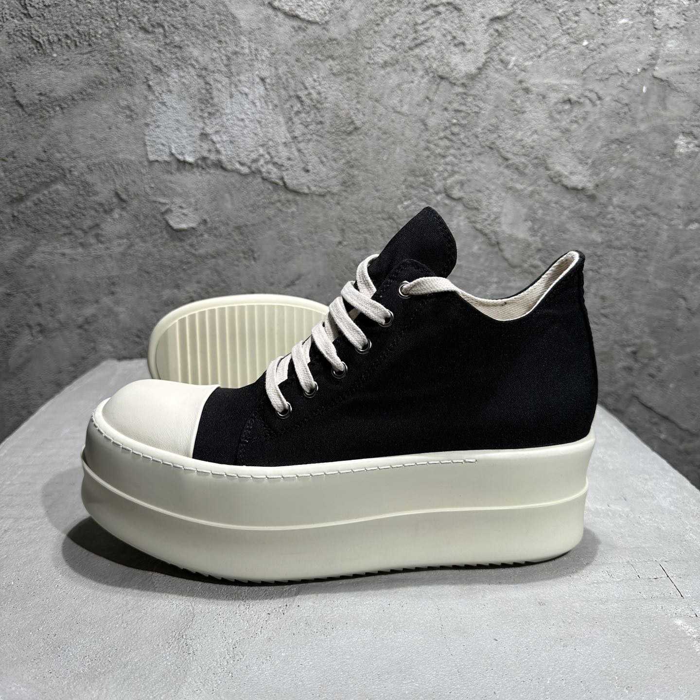 Rick Owens Low-Top Sneakers - PerfectKickZ