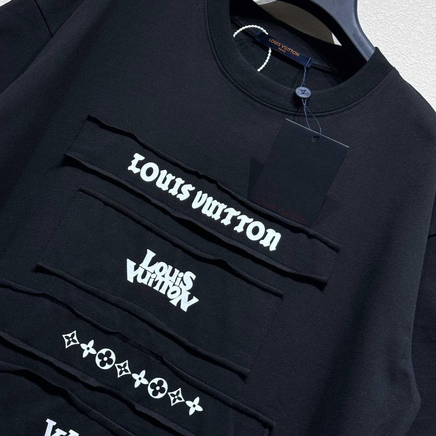 Louis Vuitton Short-Sleeved T-Shirt   - PerfectKickZ
