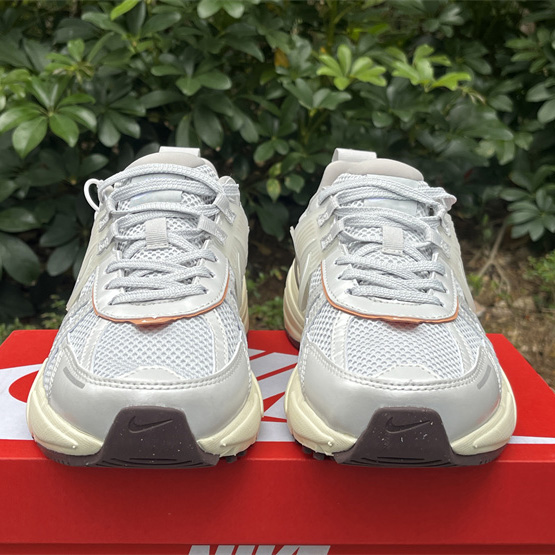Nike V2K Sneaker        FD0736-202 - PerfectKickZ