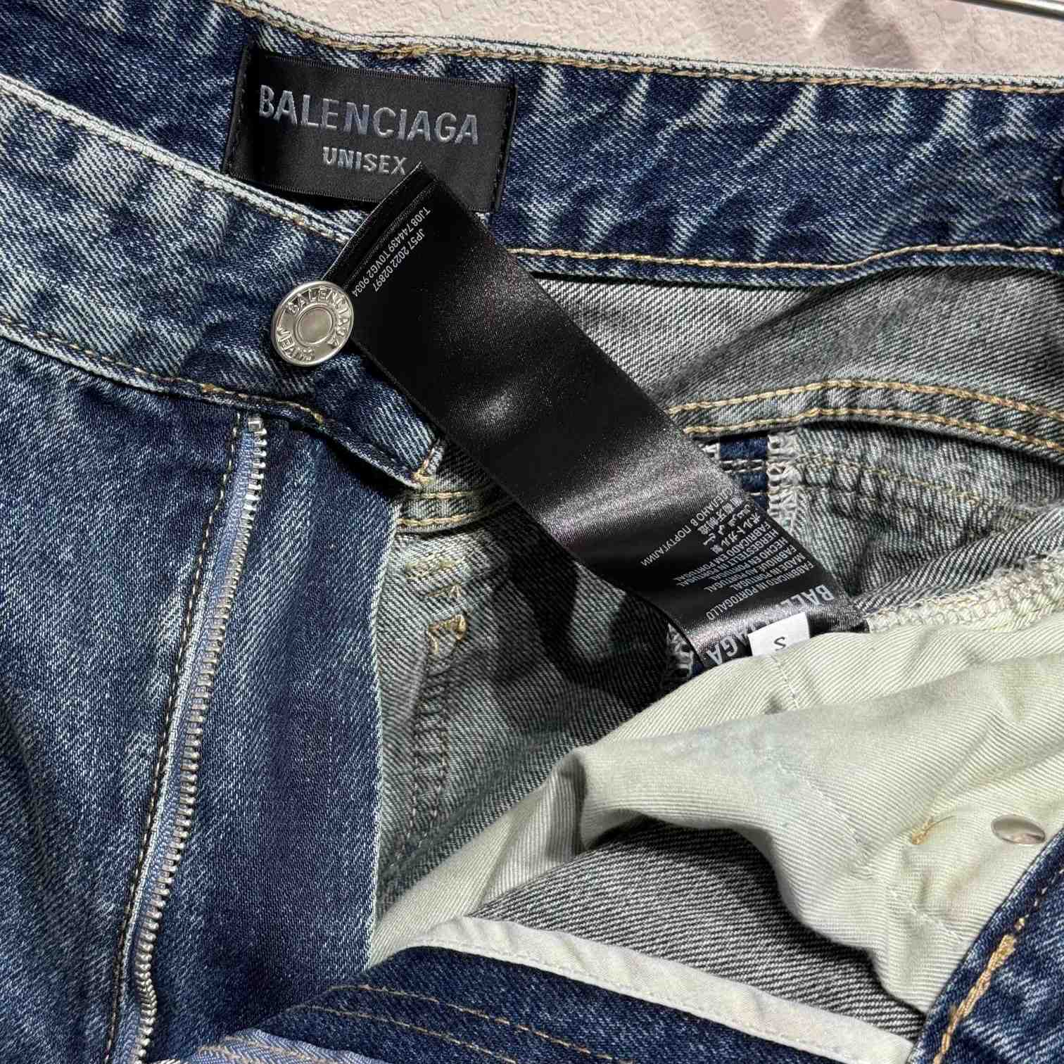 Balenciaga Mid-rise Wide-leg Cargo Jeans - PerfectKickZ