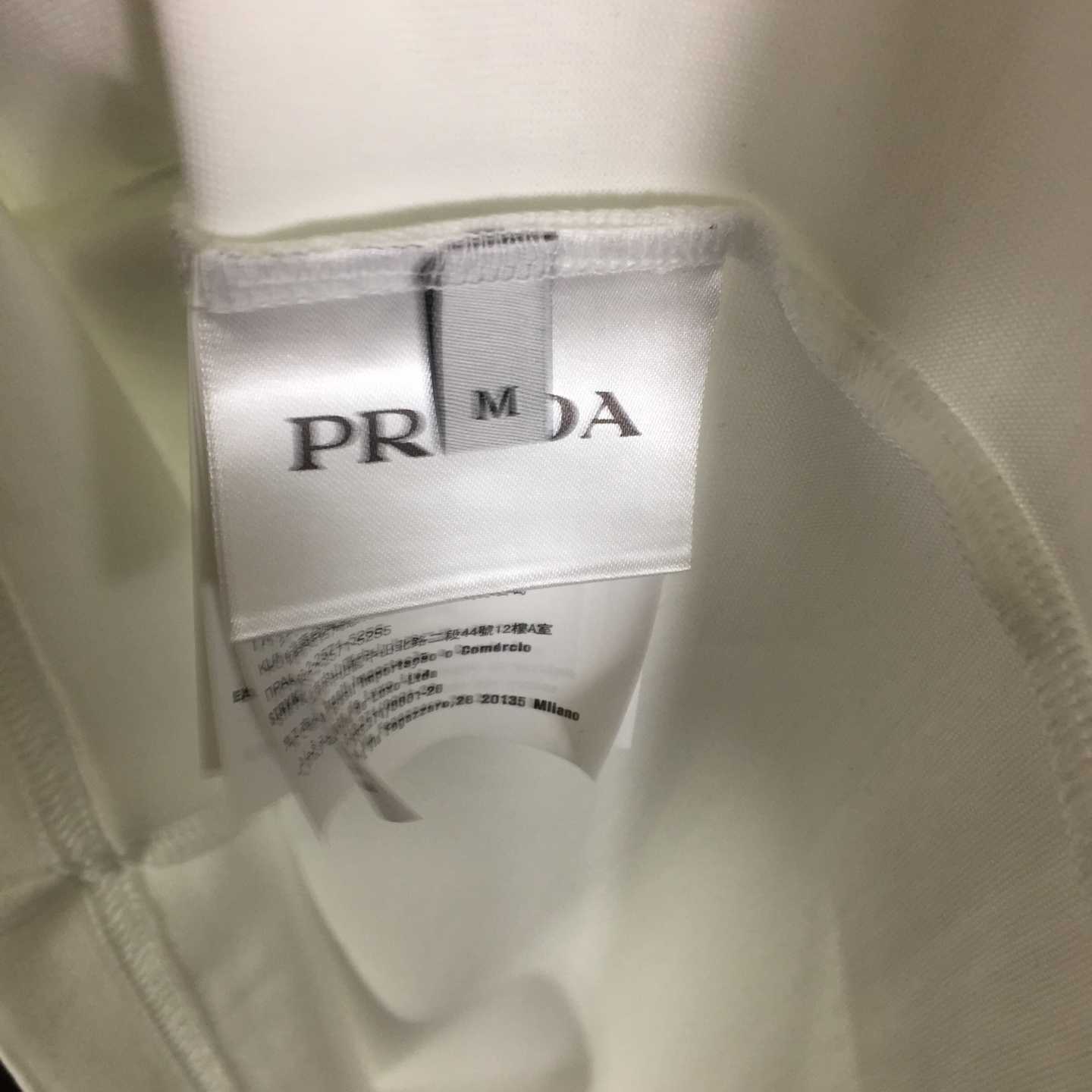 Prada T-shirt With Nylon Pocket And Letter Print - PerfectKickZ