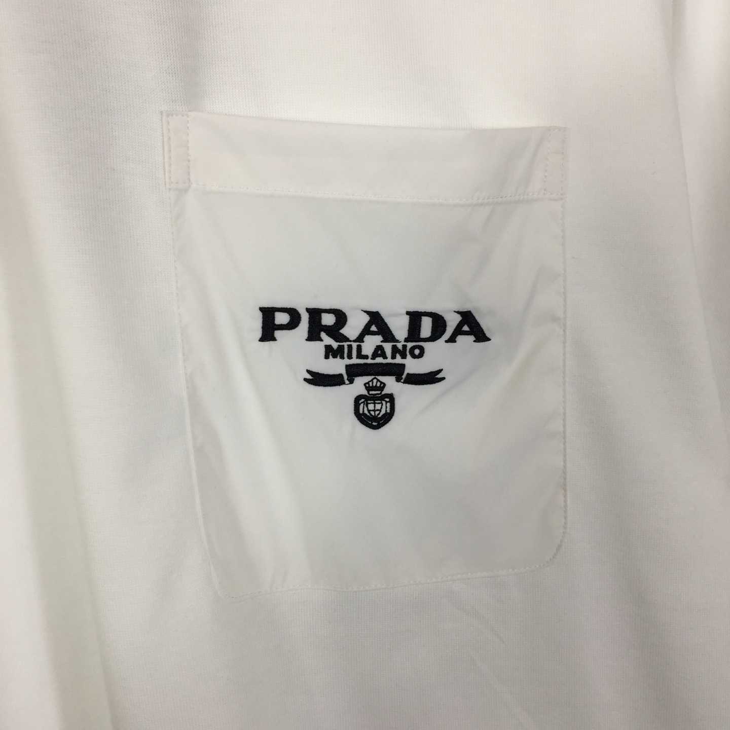 Prada T-shirt With Nylon Pocket And Letter Print - PerfectKickZ
