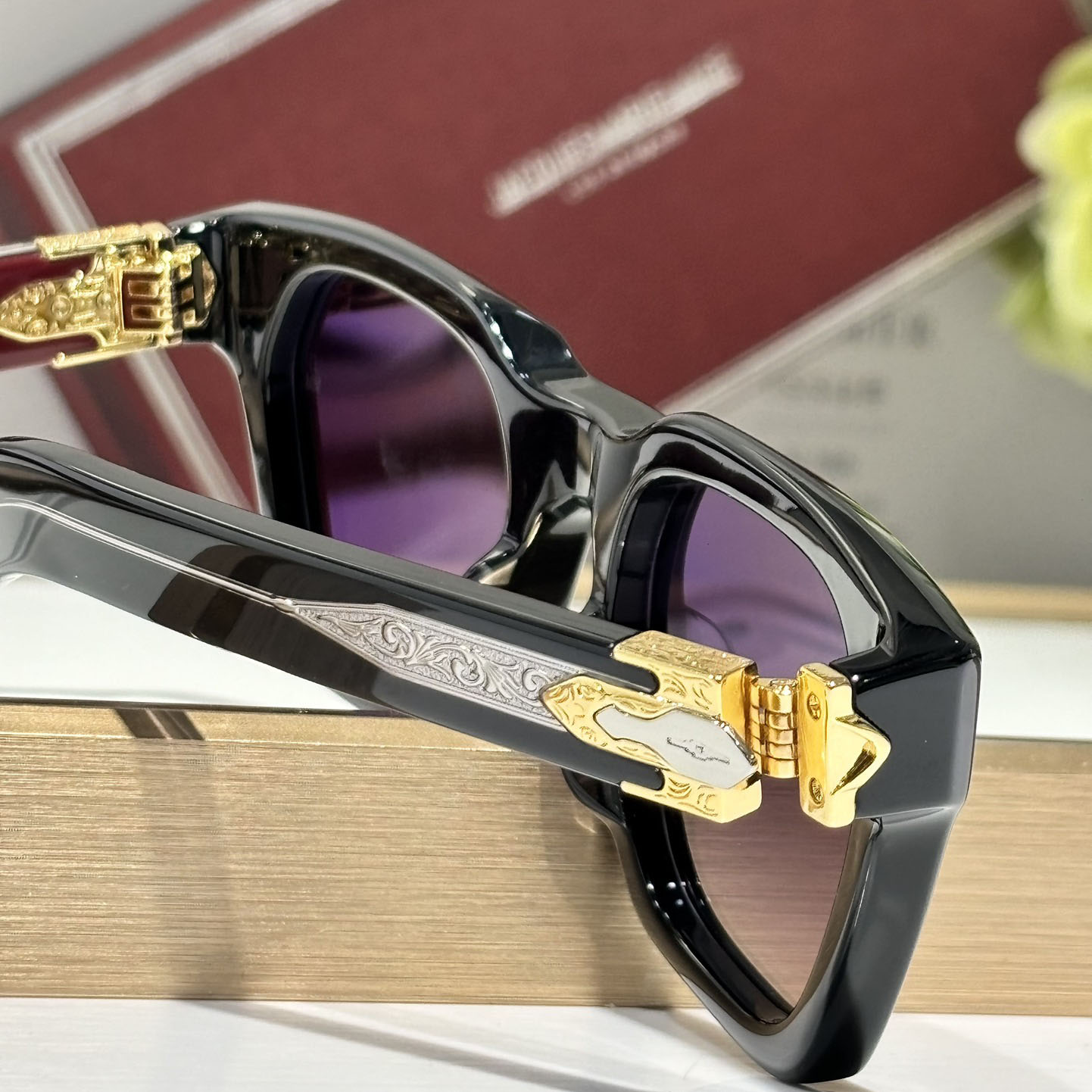 Jacquemus STERETT Sunglasses - PerfectKickZ