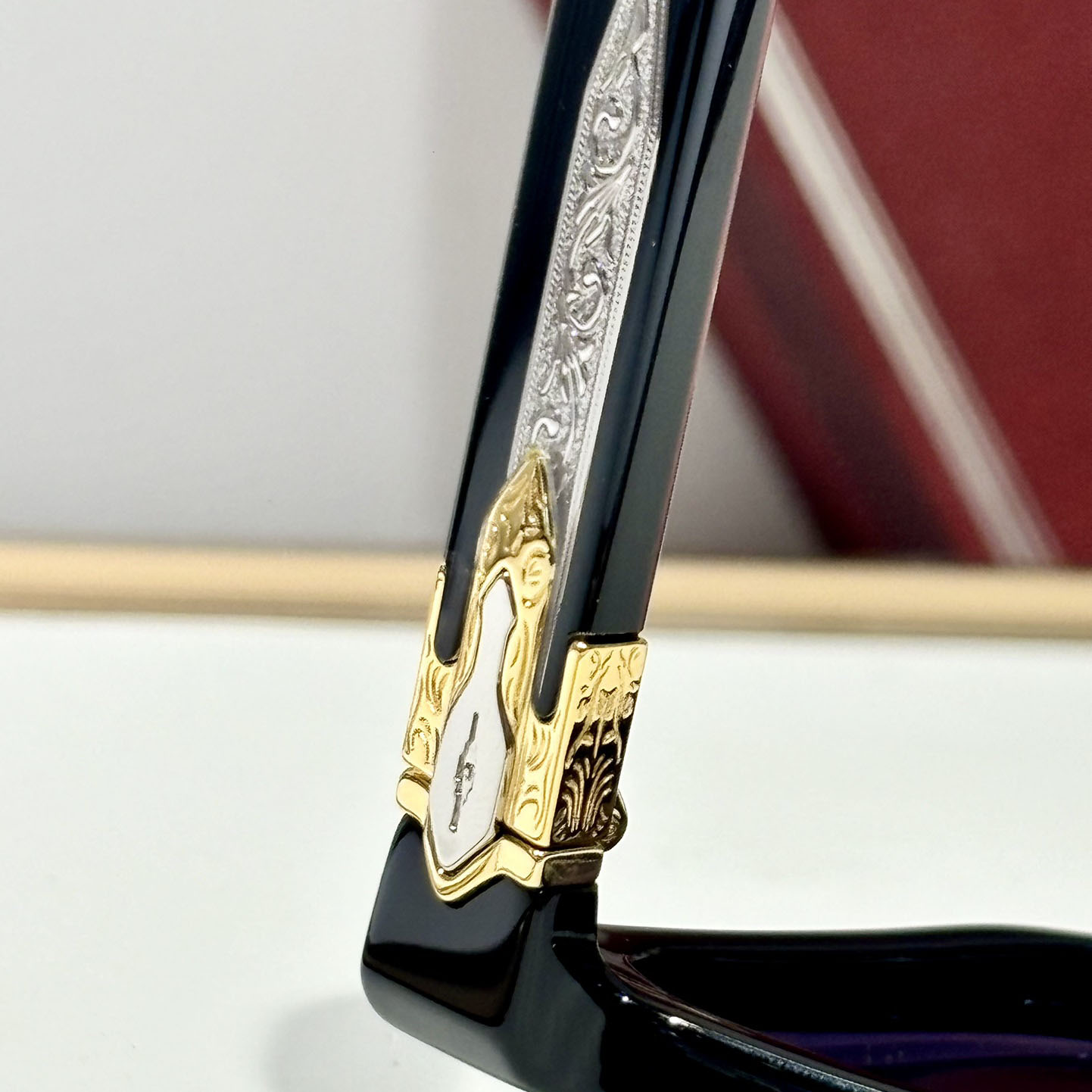 Jacquemus STERETT Sunglasses - PerfectKickZ