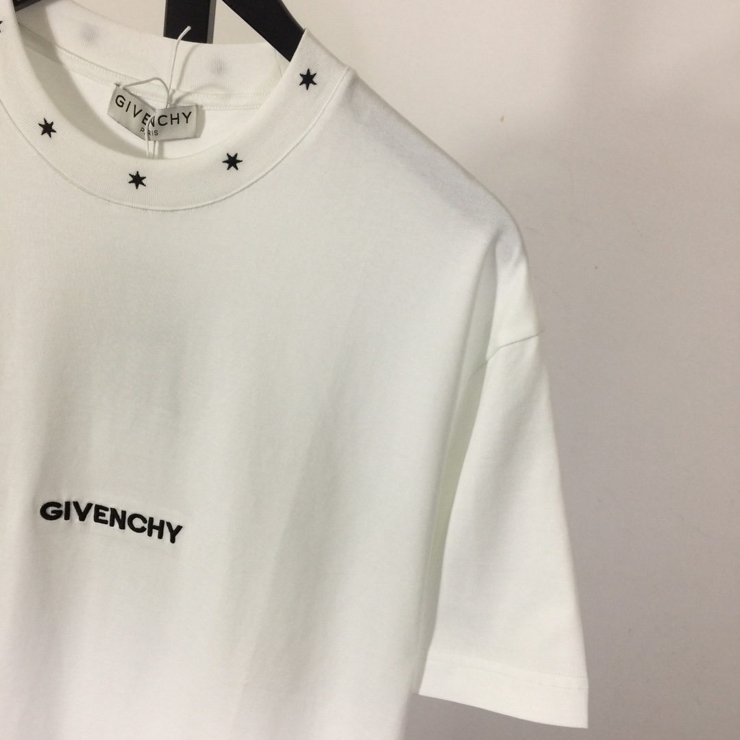 Givenchy T-shirt In Cotton - PerfectKickZ