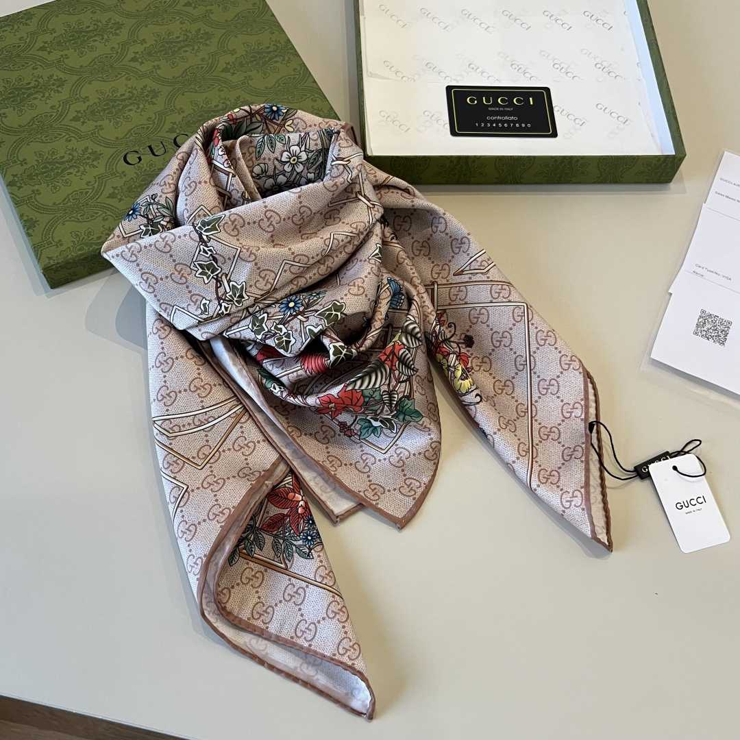 Gucci Printed Silk Carré - PerfectKickZ