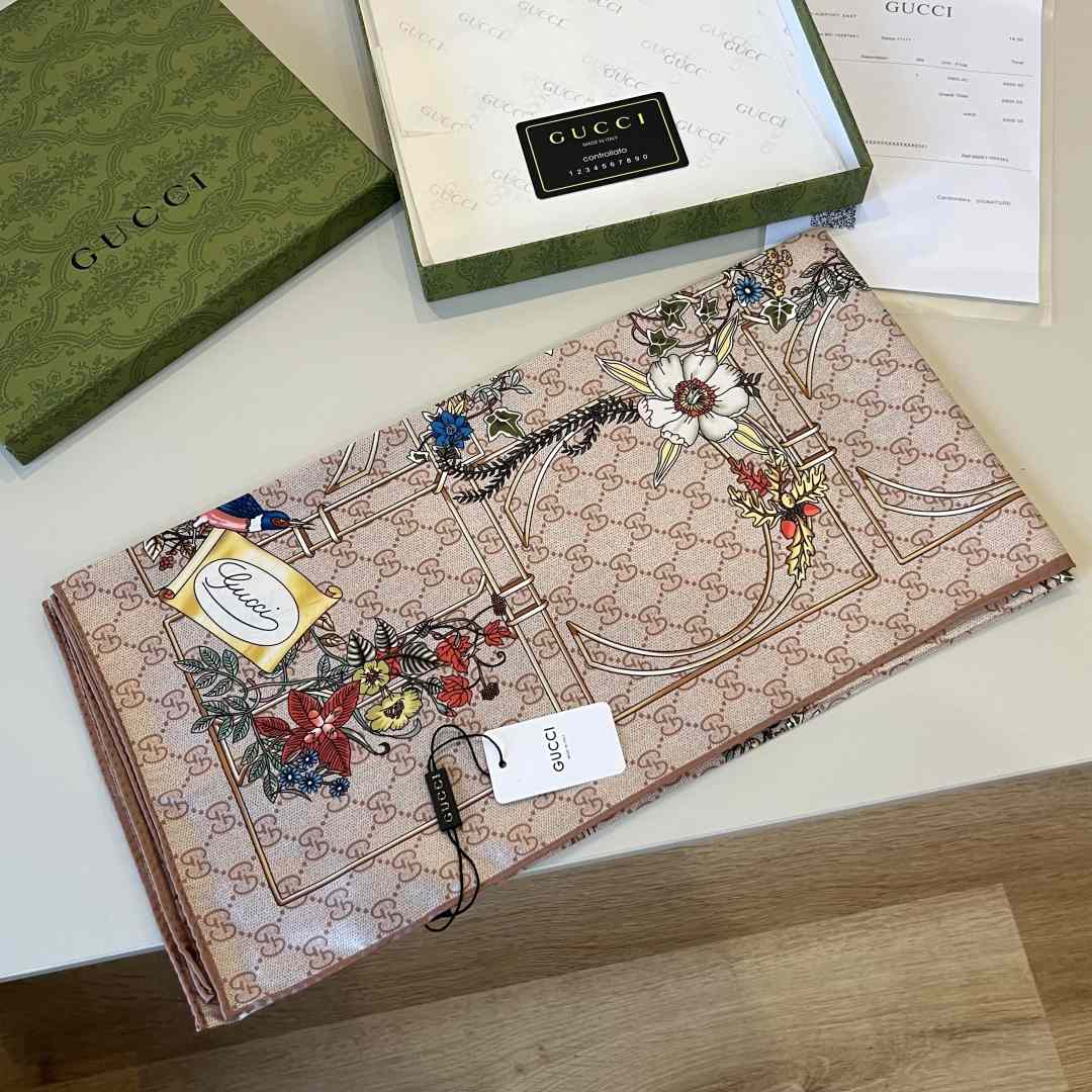 Gucci Printed Silk Carré - PerfectKickZ