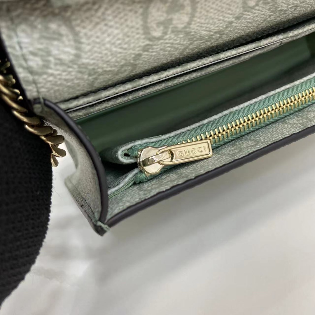 Gucci GG Emblem Wallet On Chain - PerfectKickZ