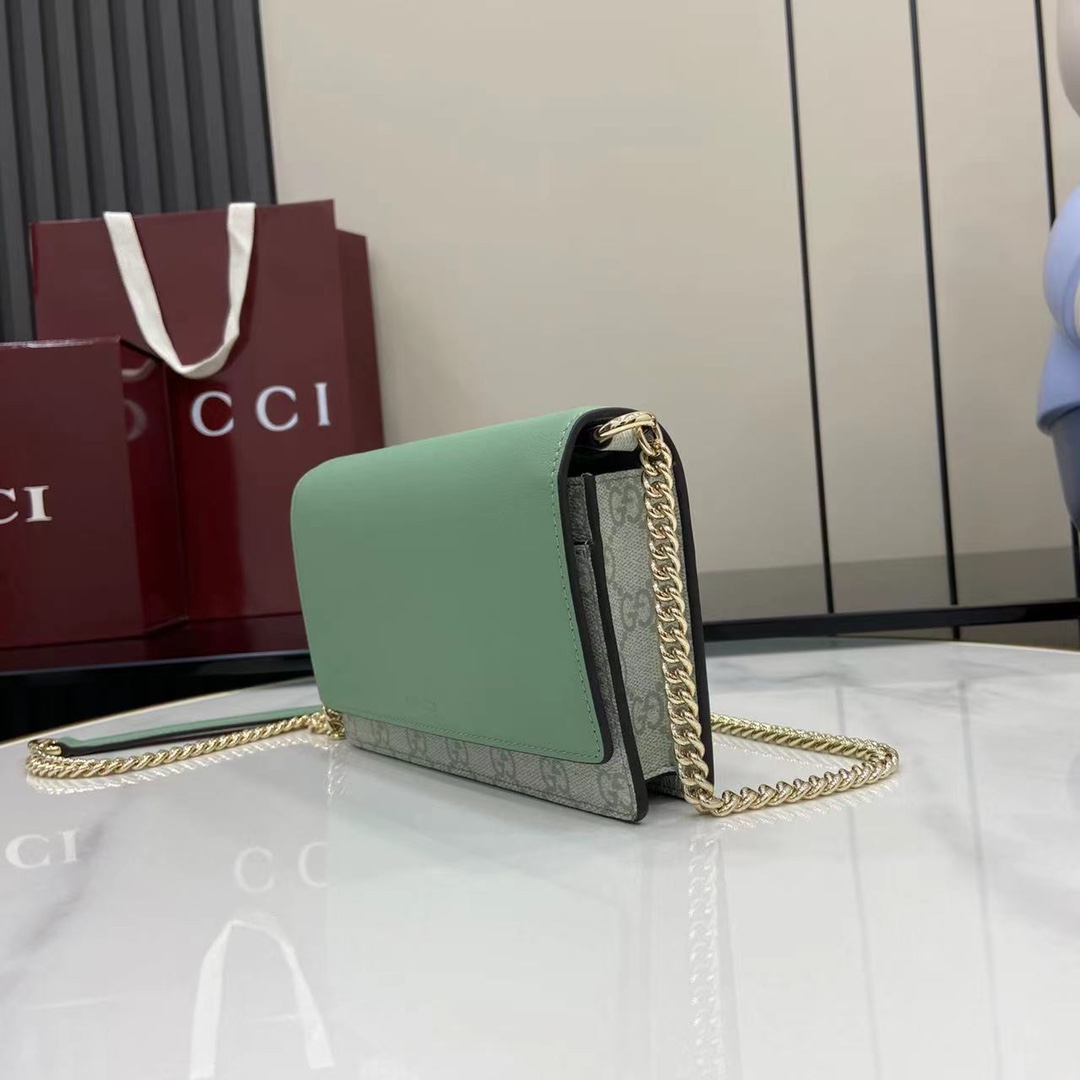 Gucci GG Emblem Wallet On Chain - PerfectKickZ