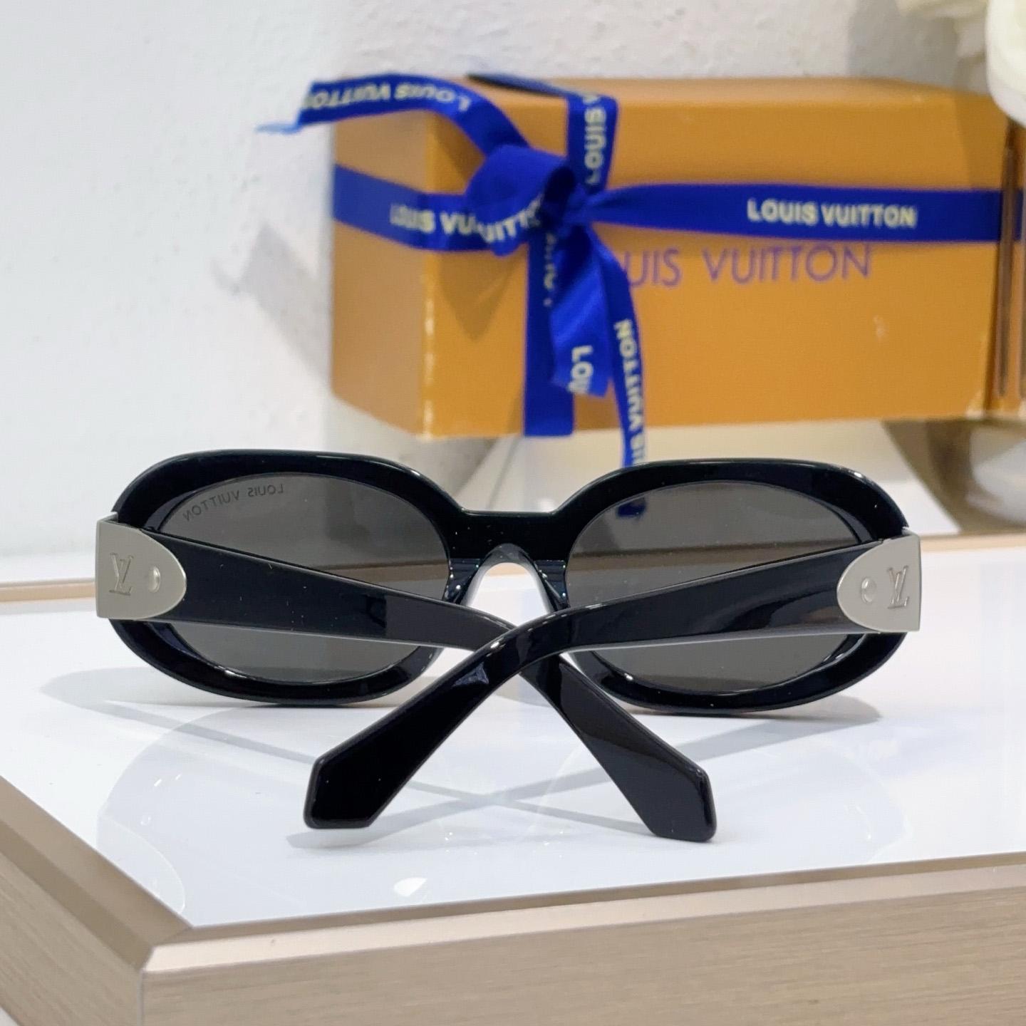 Louis Vuitton LV Hinge Sunglasses  Z2600U - PerfectKickZ