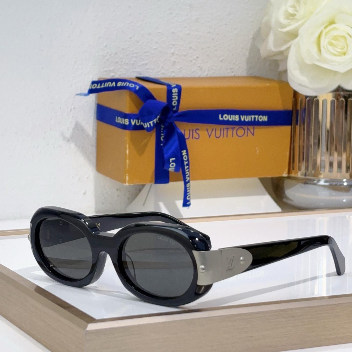 Louis Vuitton LV Hinge Sunglasses  Z2600U - PerfectKickZ