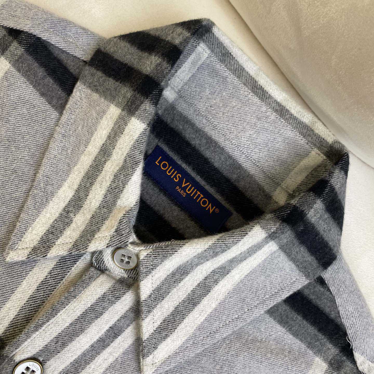 Louis Vuitton Long-Sleeved Cotton Flannel Shirt  1AFXST - PerfectKickZ