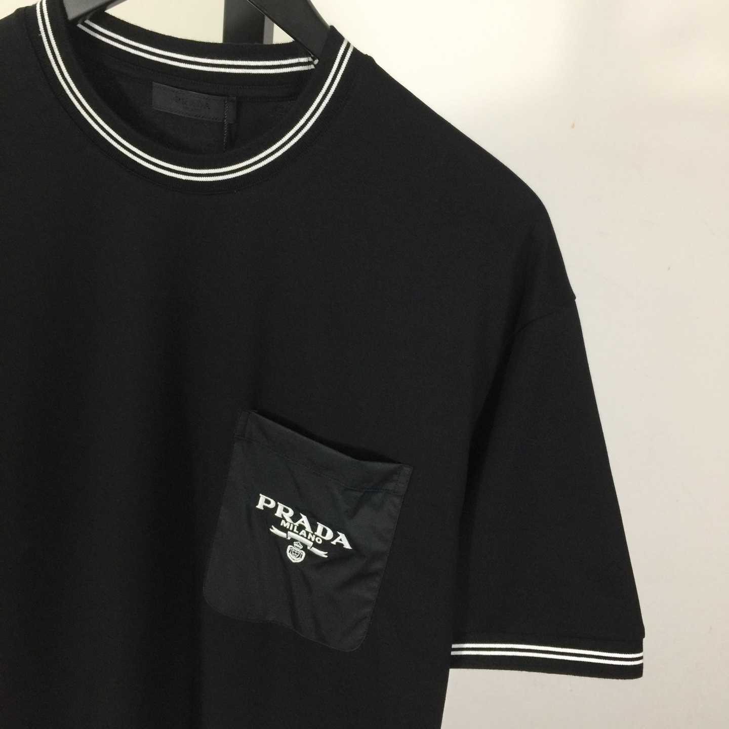 Prada T-shirt With Nylon Pocket And Letter Print - 