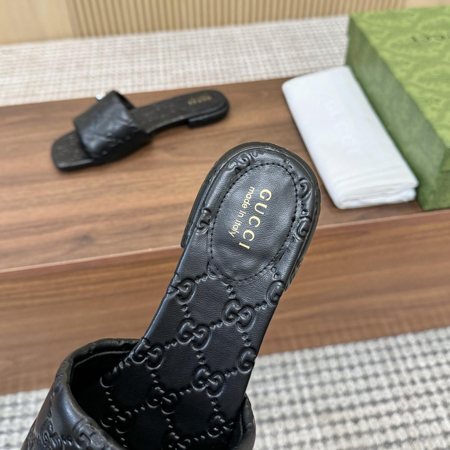 Gucci Women's Slide Sandal With Double G - PerfectKickZ