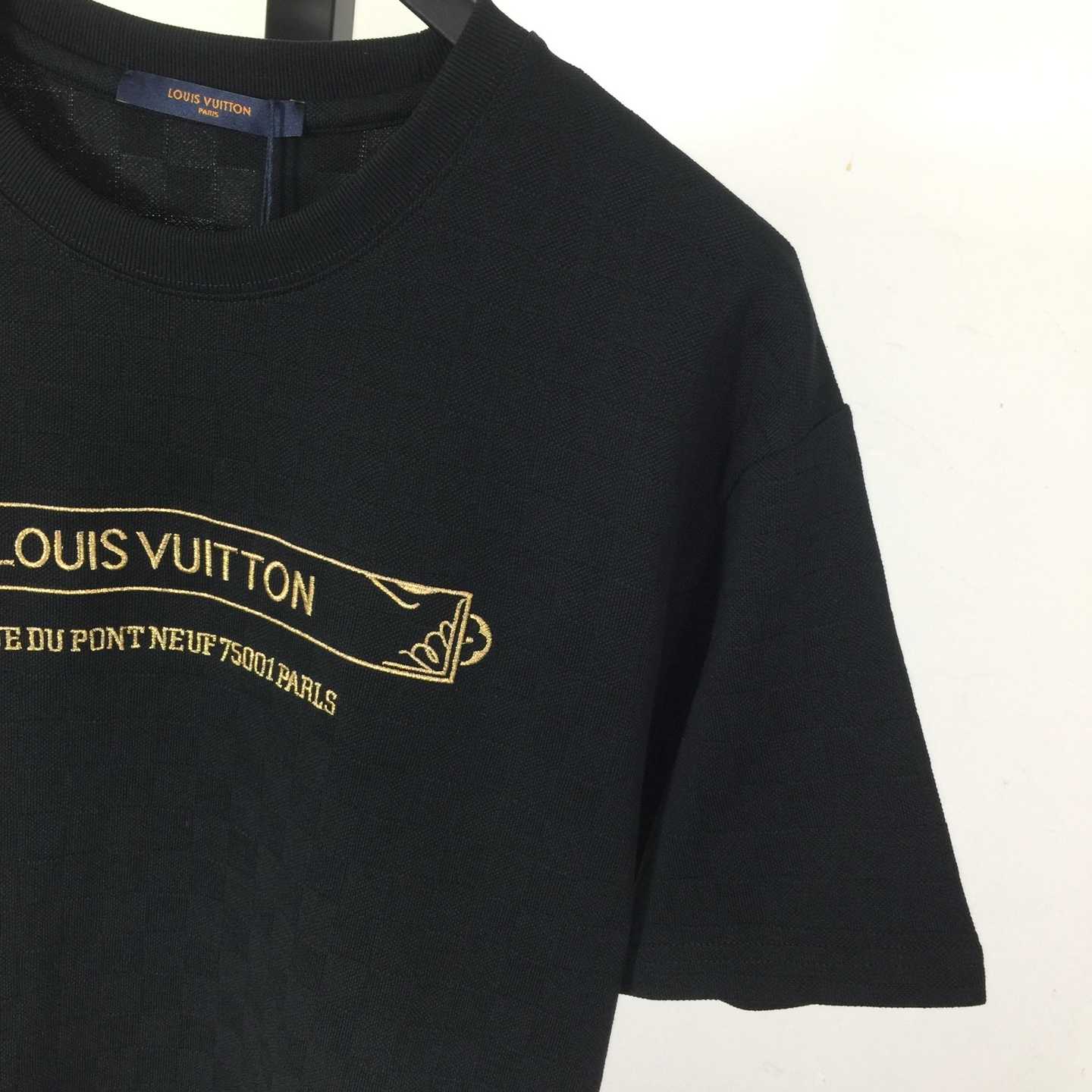 Louis Vuitton Embellished Damier Pique T-Shirt   1AHW20 - PerfectKickZ