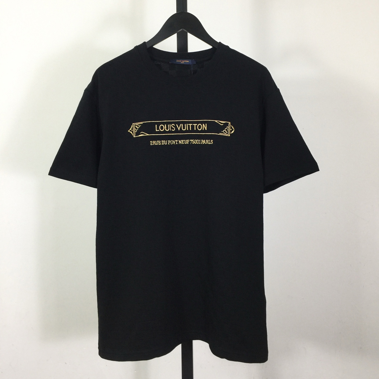 Louis Vuitton Embellished Damier Pique T-Shirt   1AHW20 - PerfectKickZ