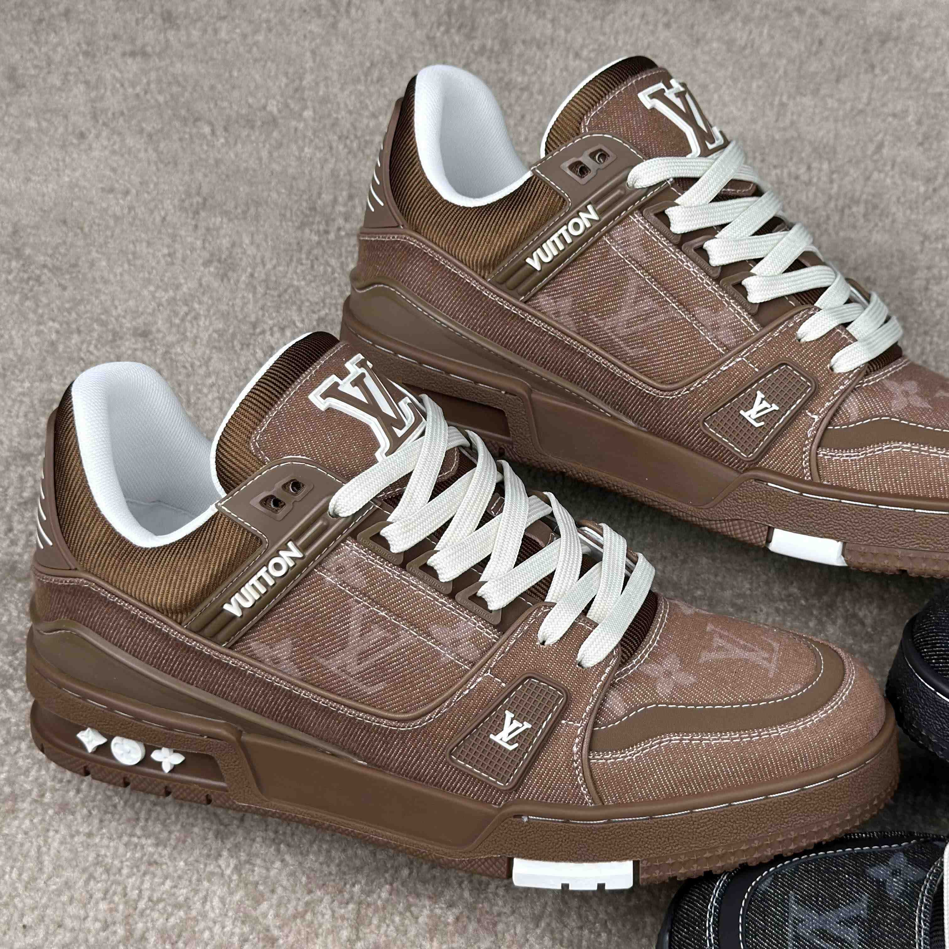 Louis Vuitton LV Trainer Sneaker   1AHT23 - PerfectKickZ