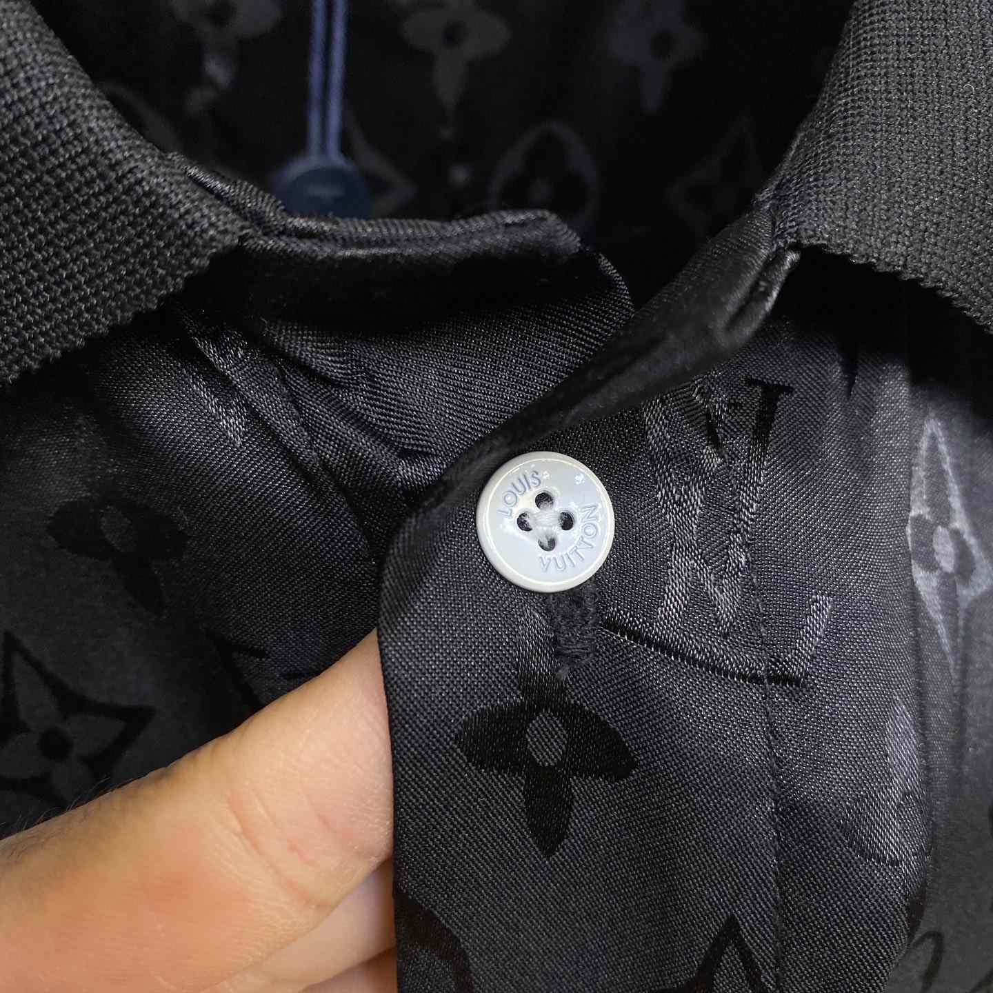 Louis Vuitton Monogram Moire Jacquard Short-Sleeved Silk Shirt   1AGTP7 - PerfectKickZ
