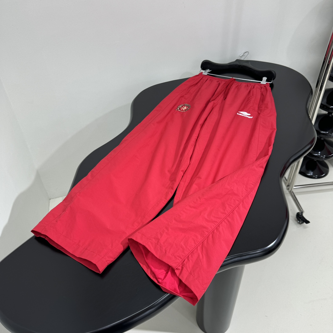 Balenciaga Paris Soccer Tracksuit Pant In Red - 