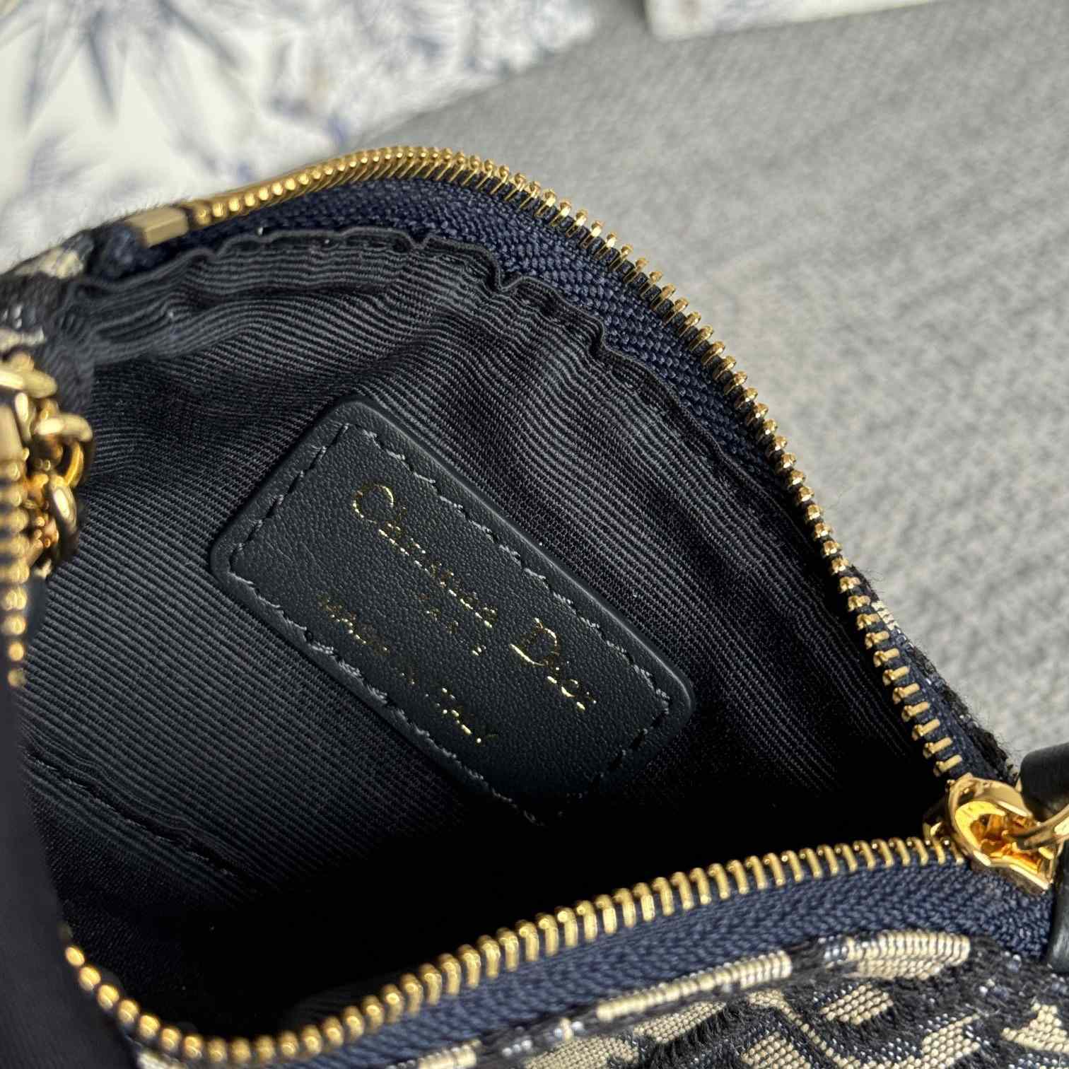 Dior 30 Montaigne Glycine Zipped Key Case (14.5*7.6cm) - 