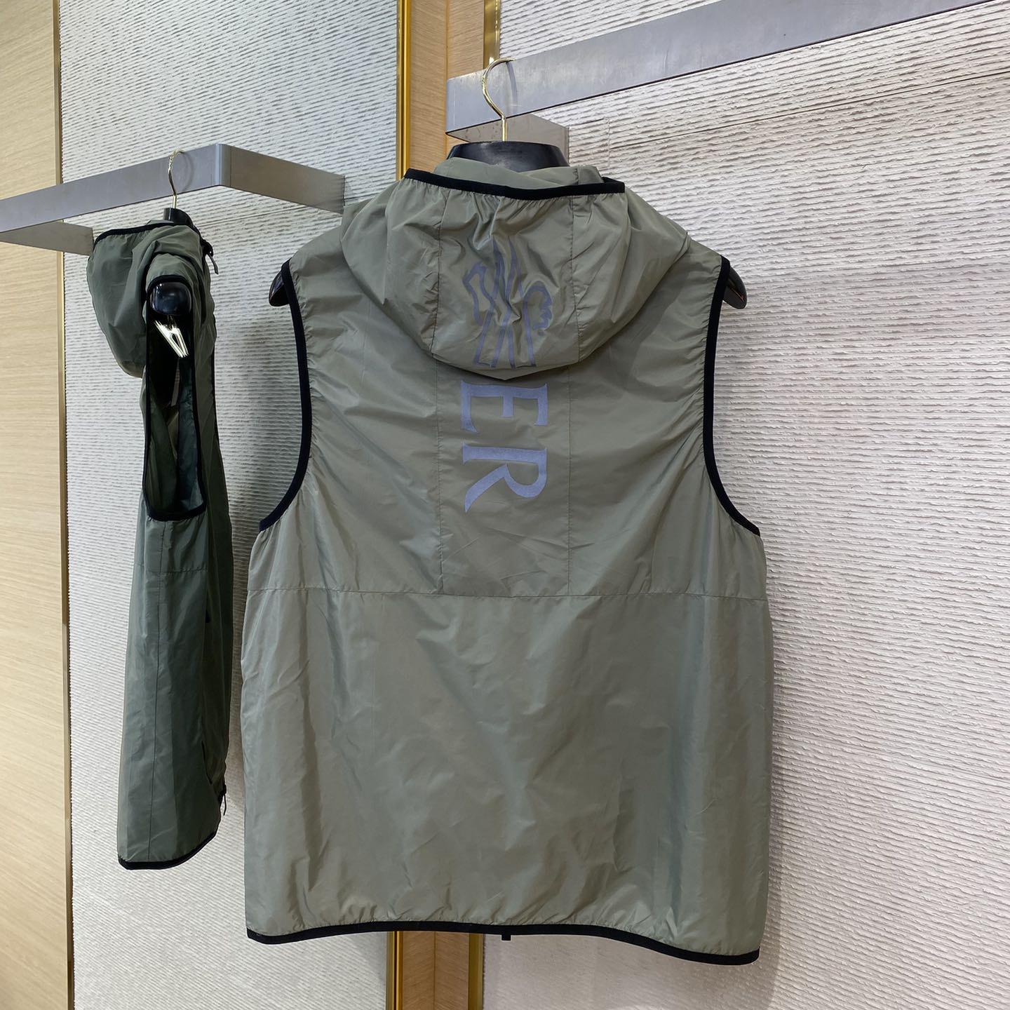 Moncler Moretan Hooded Gilet  - PerfectKickZ