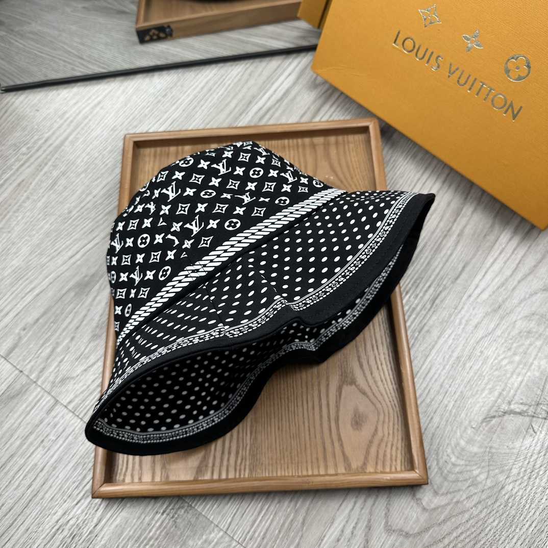Louis Vuitton Sailor Bandana Ha - PerfectKickZ