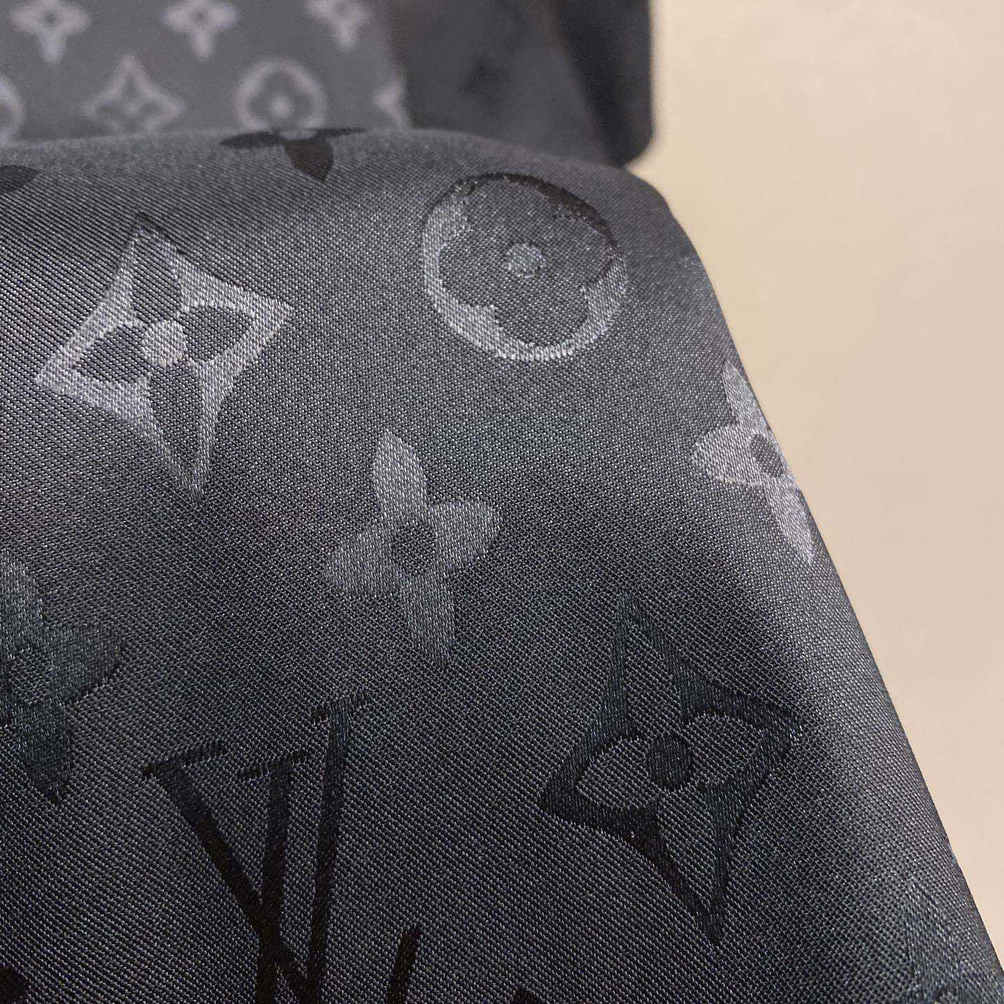 Louis Vuitton Monogram Moire Jacquard Short-Sleeved Silk Shirt   1AGTP1 - PerfectKickZ