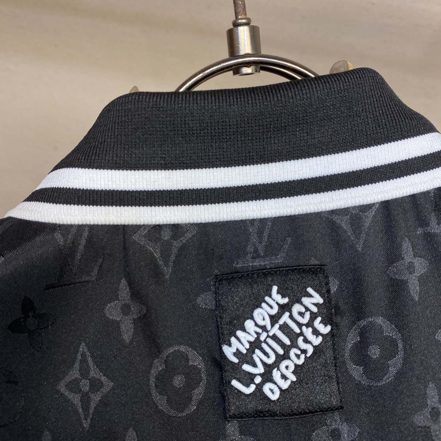 Louis Vuitton Monogram Moire Jacquard Short-Sleeved Silk Shirt   1AGTP1 - PerfectKickZ