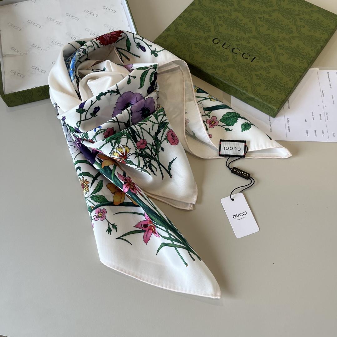 Gucci Printed Silk Twill Carré - PerfectKickZ