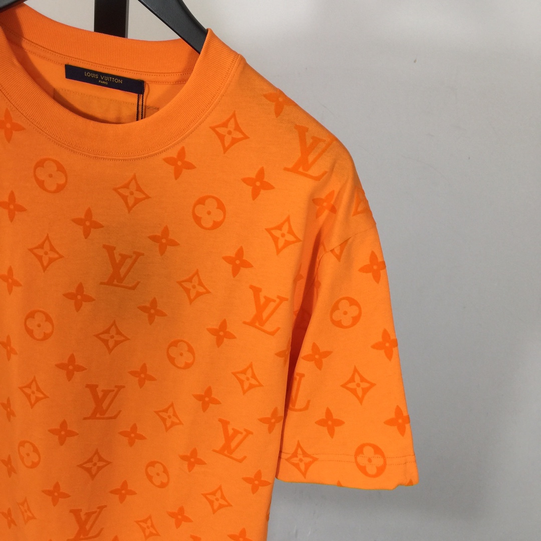 Louis Vuitton Monogram T-shirt - 