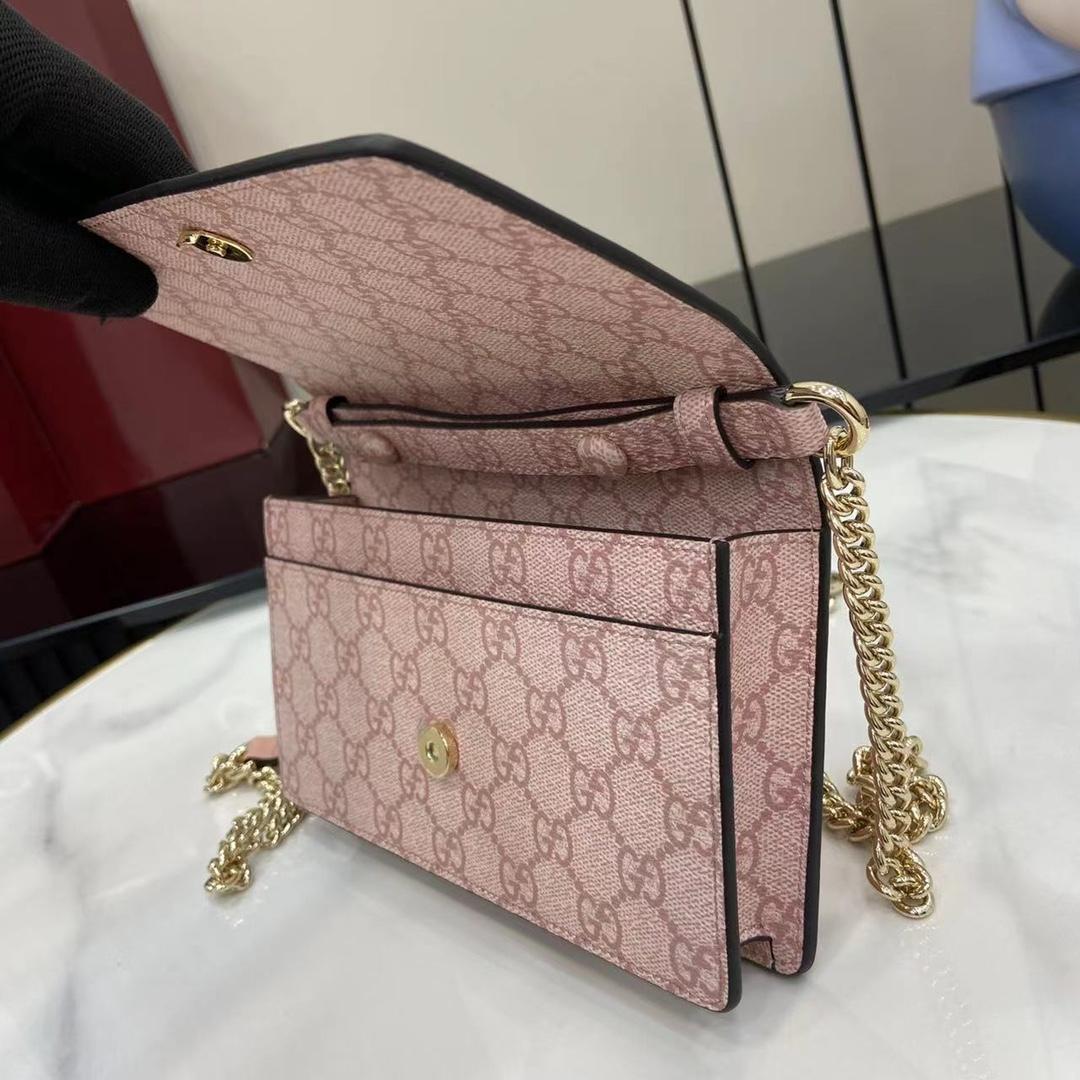 Gucci GG Emblem Wallet On Chain - 
