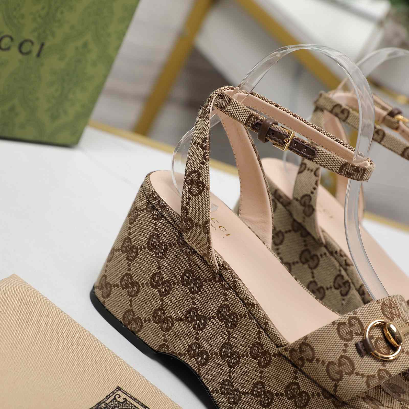 Gucci Women's Horsebit flatform Sandal - PerfectKickZ
