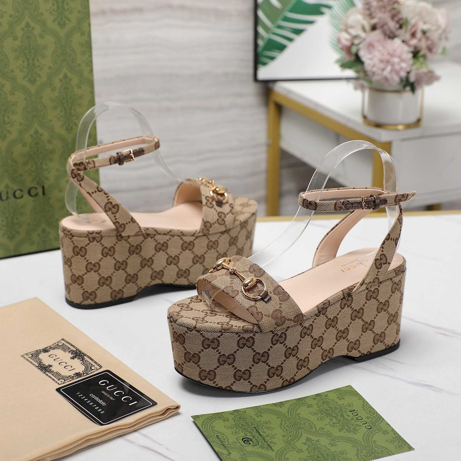 Gucci Women's Horsebit flatform Sandal - PerfectKickZ