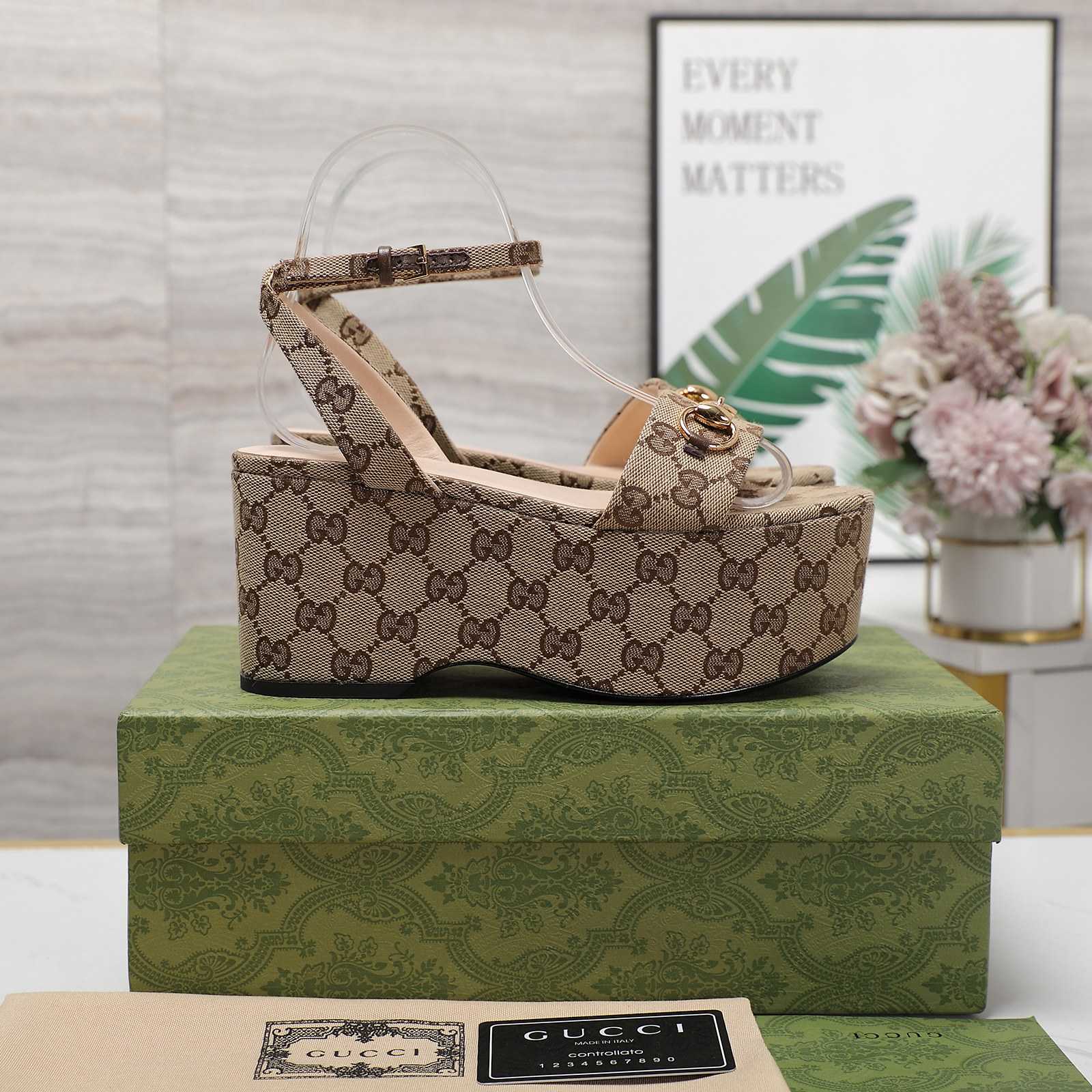 Gucci Women's Horsebit flatform Sandal - PerfectKickZ
