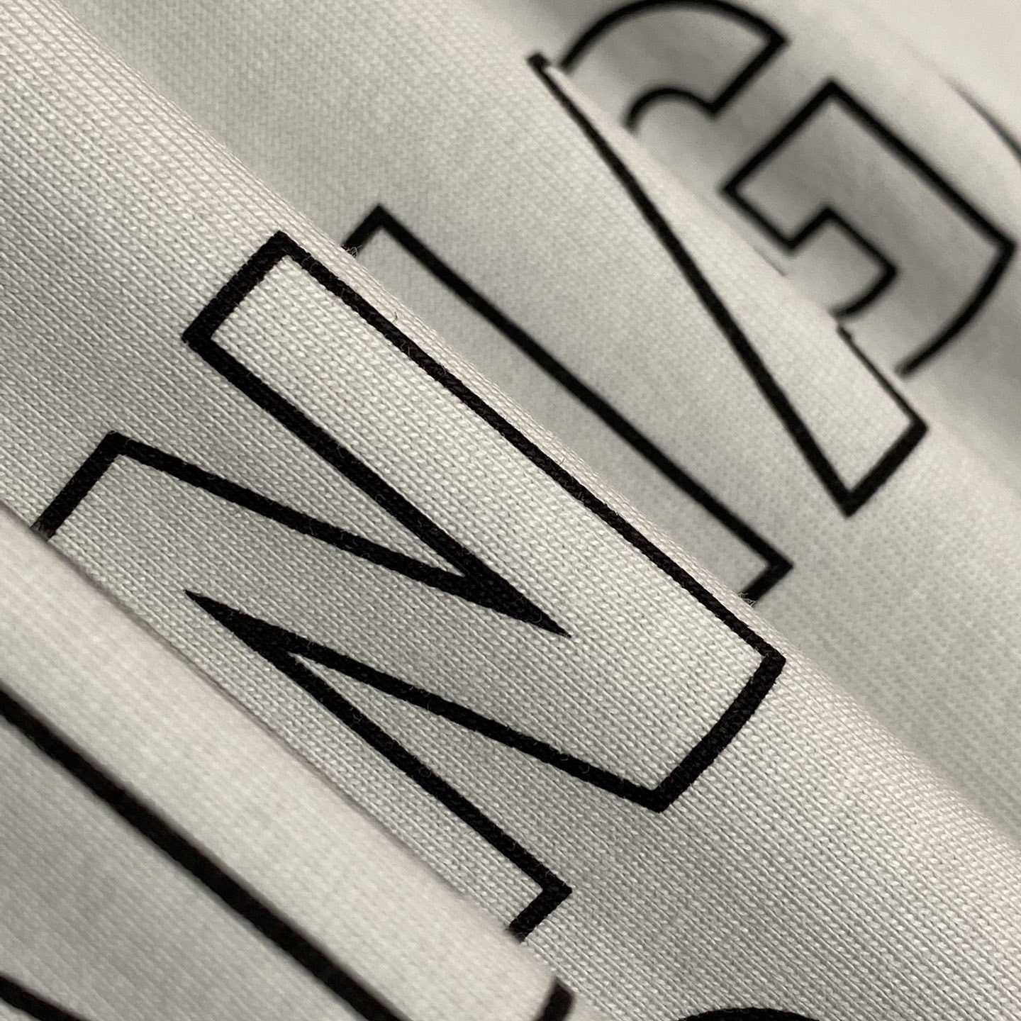 Balenciaga Men's White Oversized Key Crest T-Shirt - PerfectKickZ